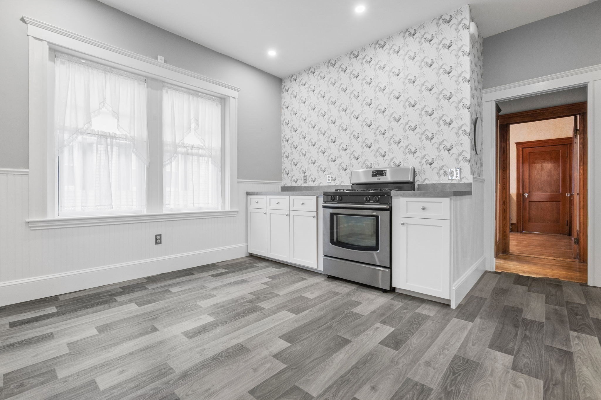 8 Newcastle Rd, Peabody, MA 01960 - Image 18