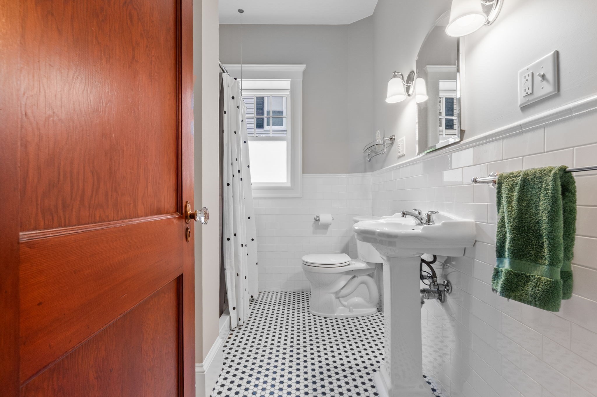 8 Newcastle Rd, Peabody, MA 01960 - Image 31