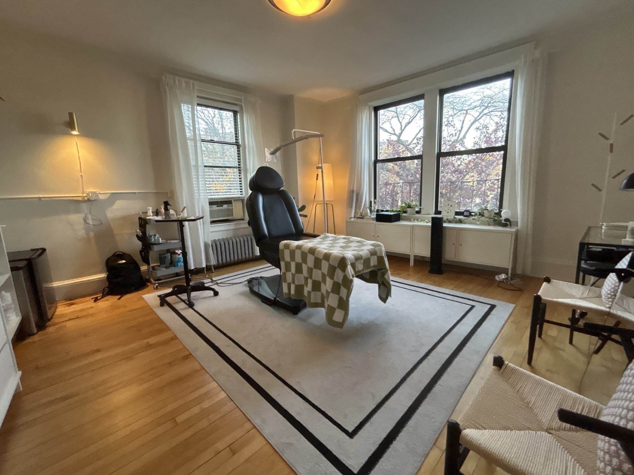 1368 Beacon St Unit 112, Brookline, MA 02446
