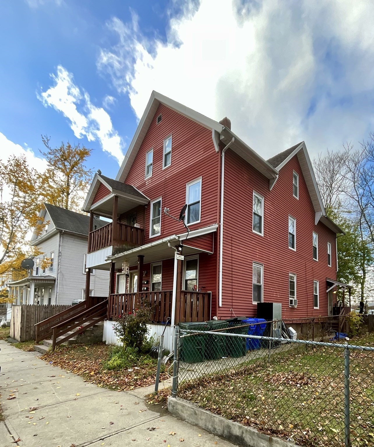 66 Everett St, Springfield, MA 01104