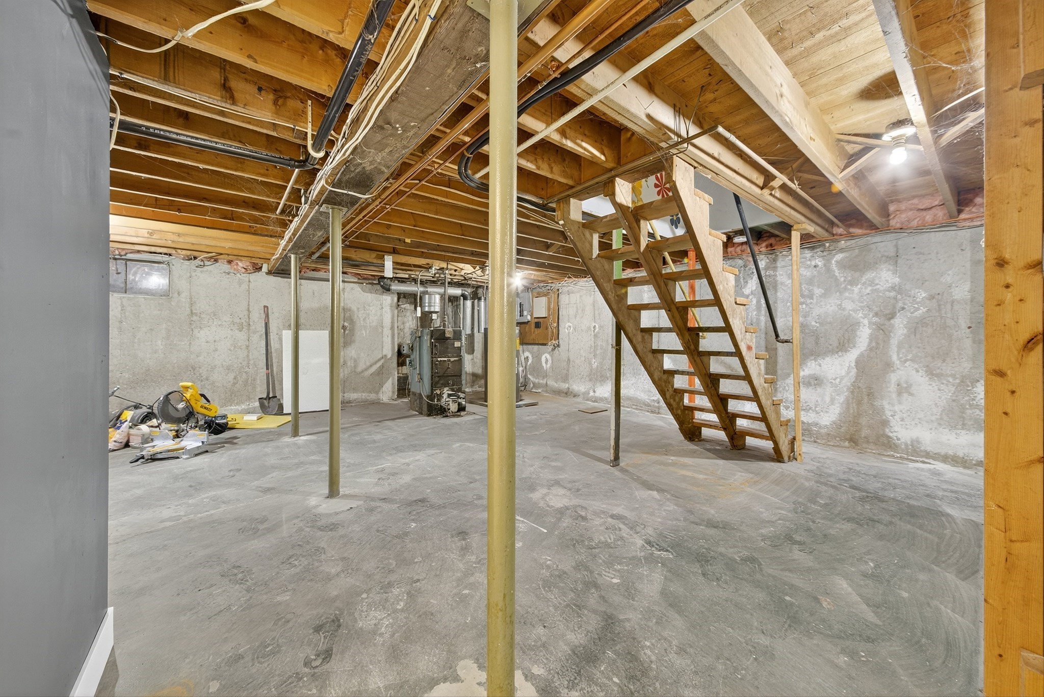 33 Isleboro St, Worcester, MA 01606 - Image 25