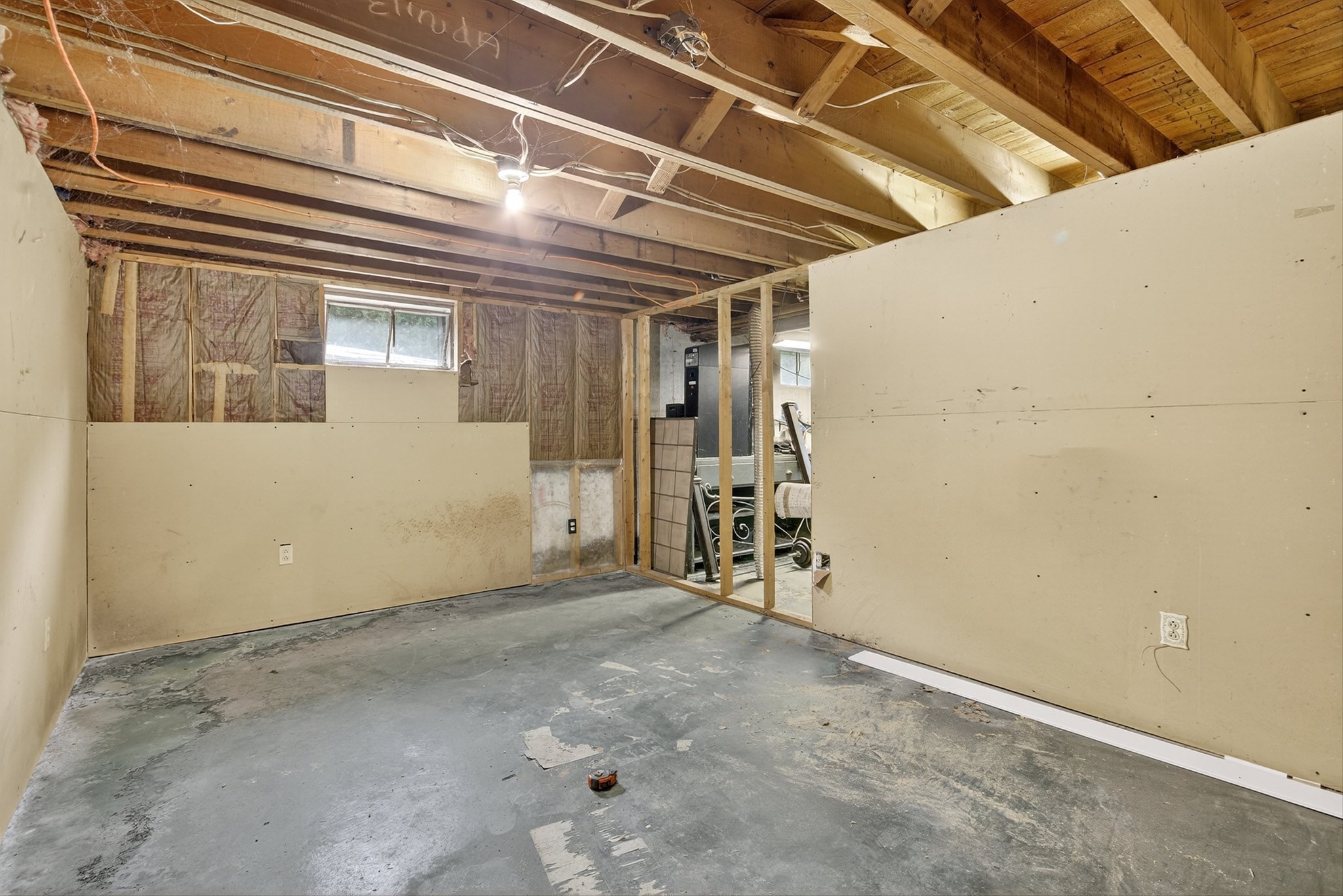 33 Isleboro St, Worcester, MA 01606 - Image 26