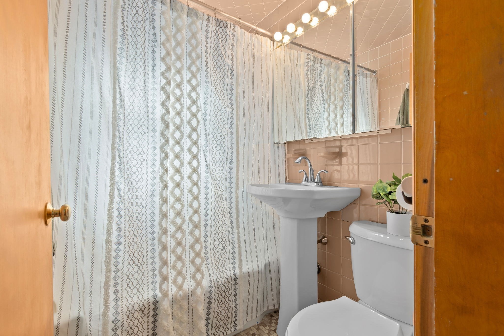 25 Northend St, Peabody, MA 01960 - Image 17