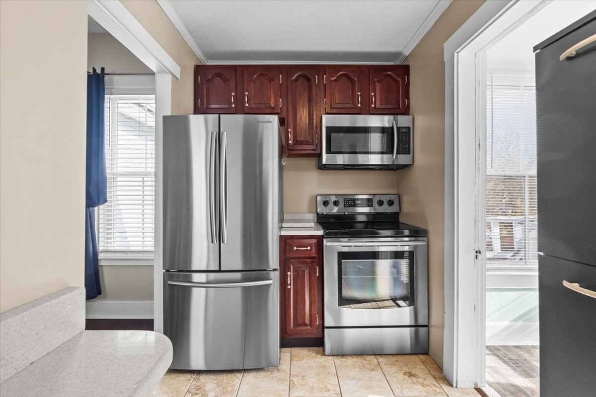 132 Winthrop St, Taunton, MA 02780 - Image 10