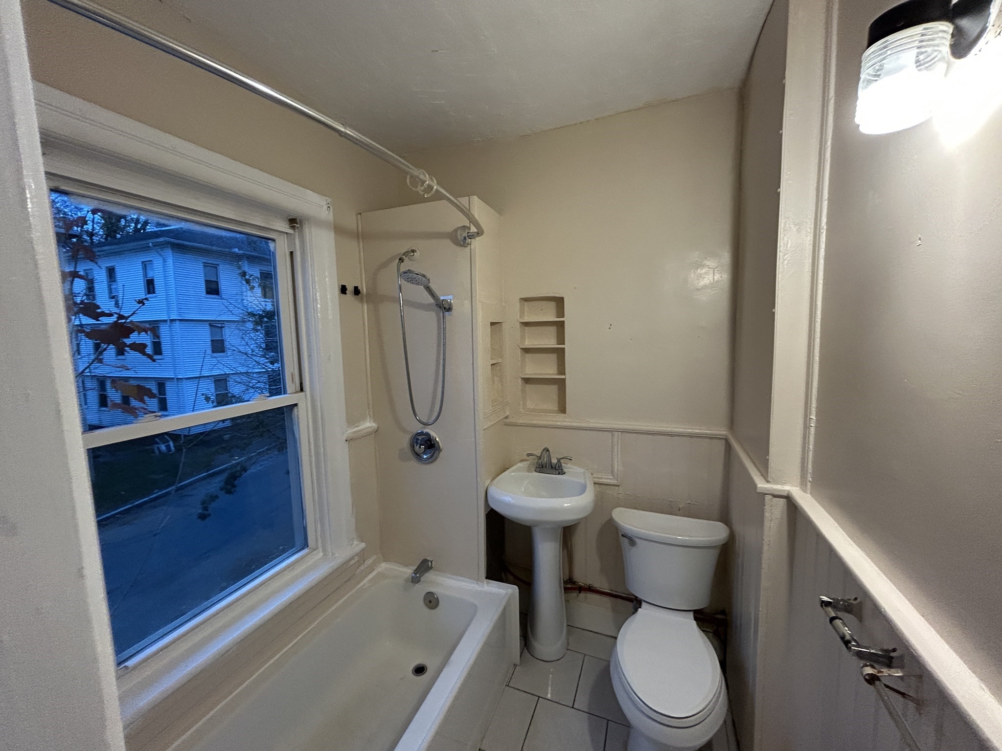 23 Lakewood St, Worcester, MA 01603 - Image 9