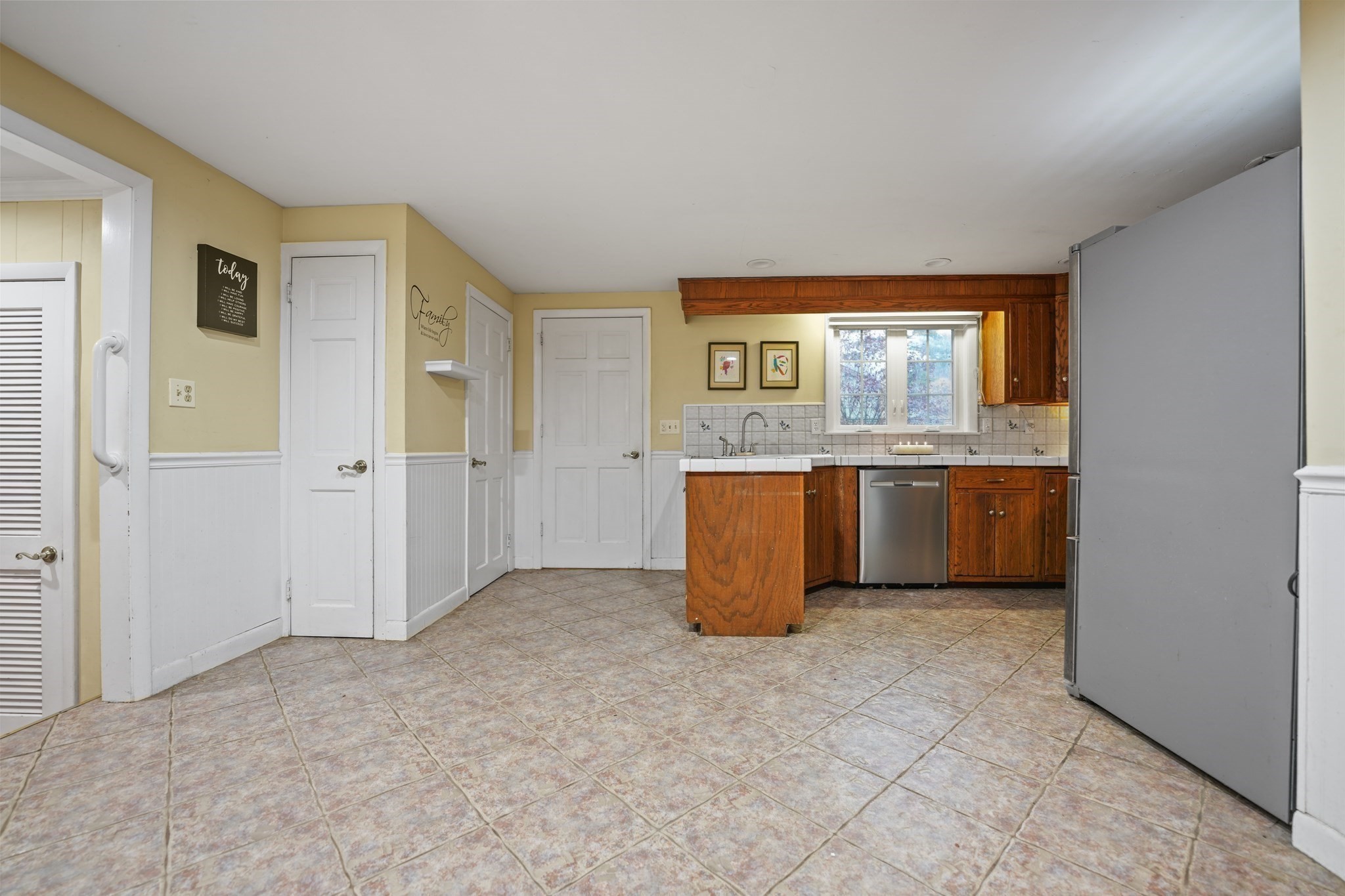 8 N Walker St, Taunton, MA 02780 - Image 11