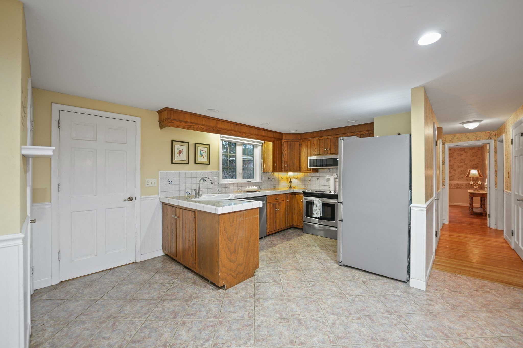 8 N Walker St, Taunton, MA 02780 - Image 10