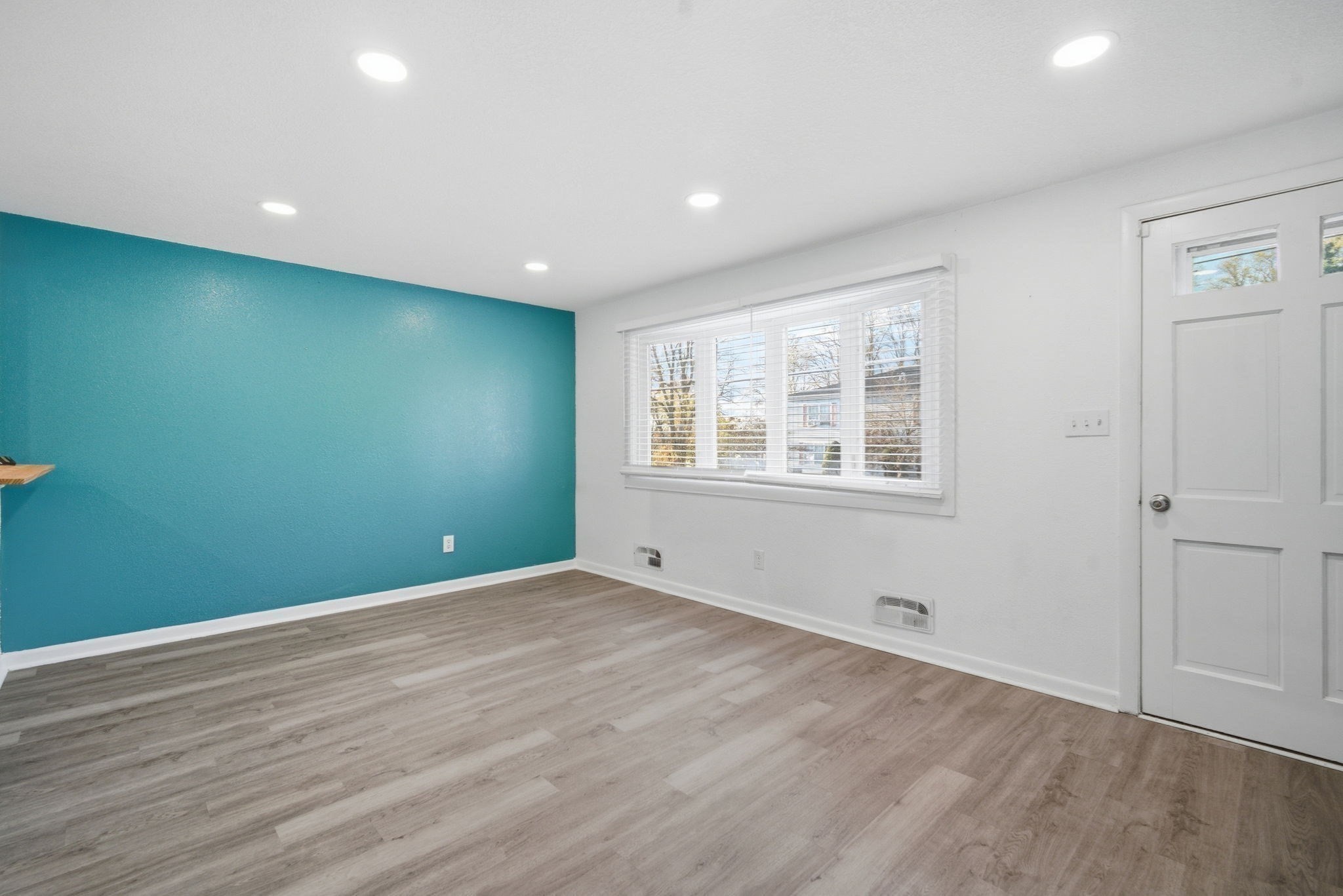 181 Beauchamp Ter, Chicopee, MA 01020 - Image 12