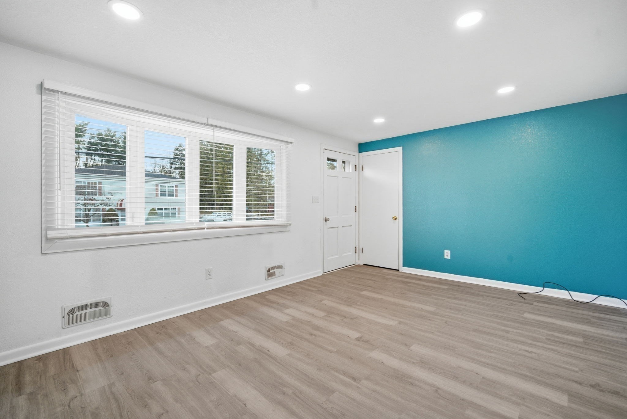 181 Beauchamp Ter, Chicopee, MA 01020 - Image 14