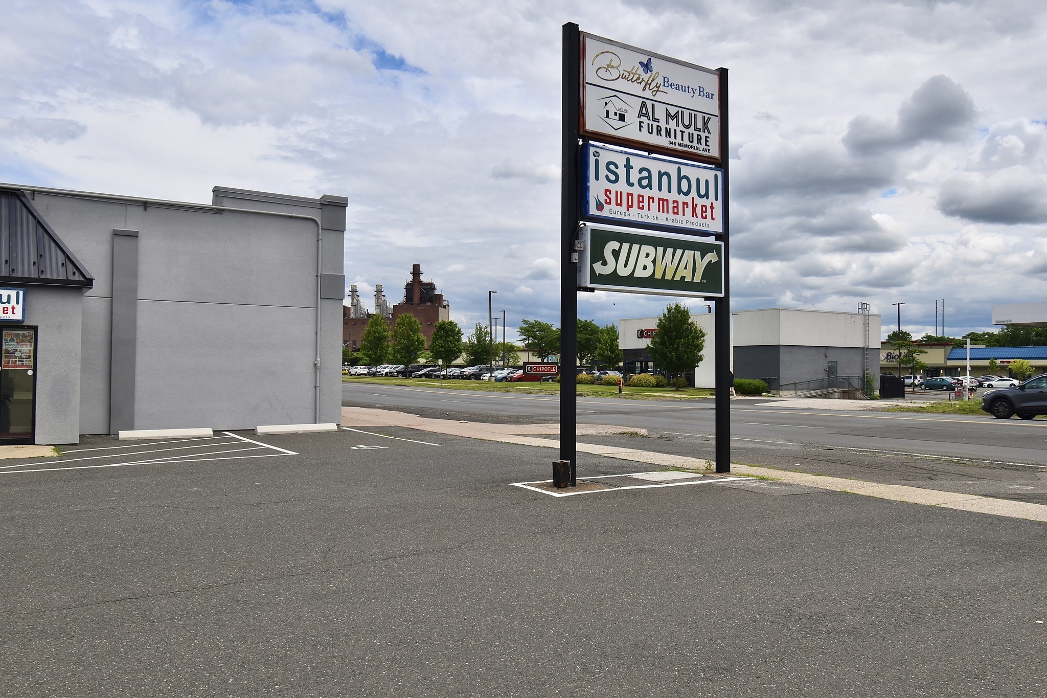 358 Memorial Ave, West Springfield, MA 01089 - Image 1