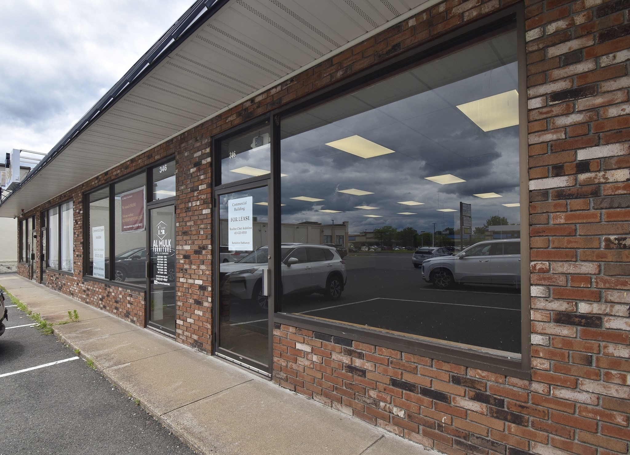 358 Memorial Ave, West Springfield, MA 01089 - Image 2