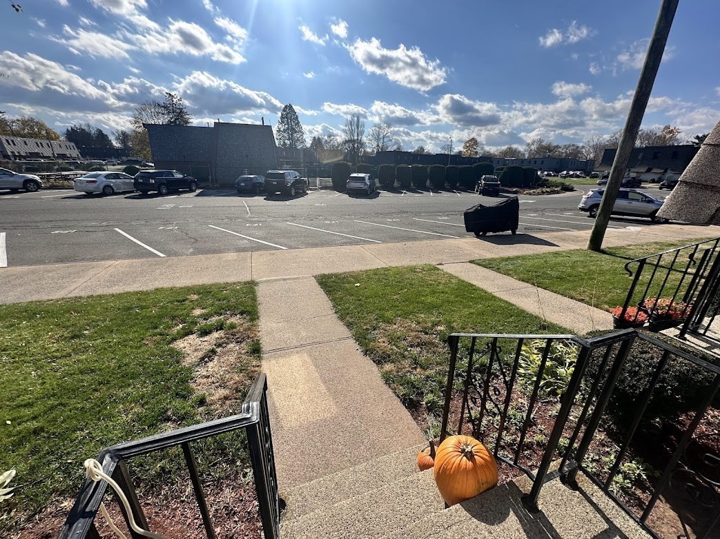 174 Beekman Dr Unit 174, Agawam, MA 01001 - Image 2