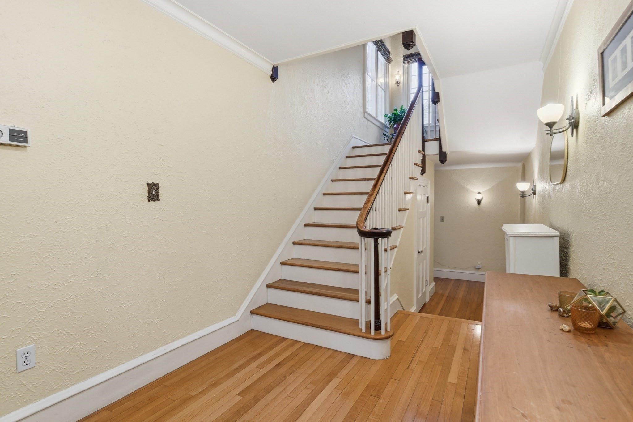 27 Lexington Ave, Holyoke, MA 01040 - Image 17