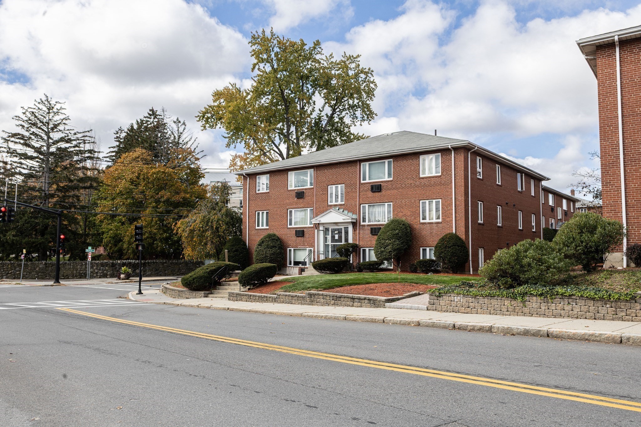 186 Lexington St Unit 8, Watertown, MA 02472