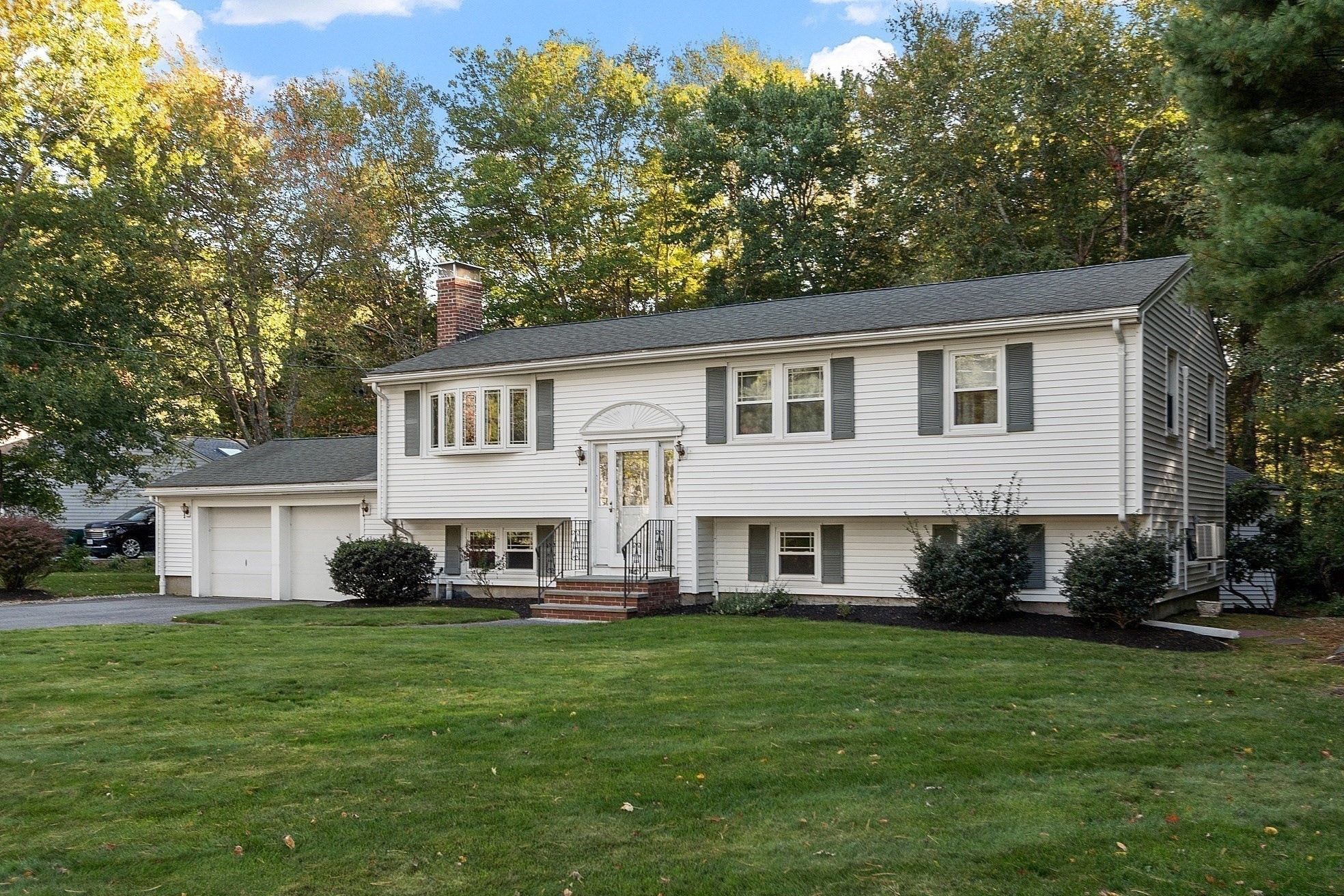 100 Fairwood Dr, Pembroke, MA 02359 - Image 2
