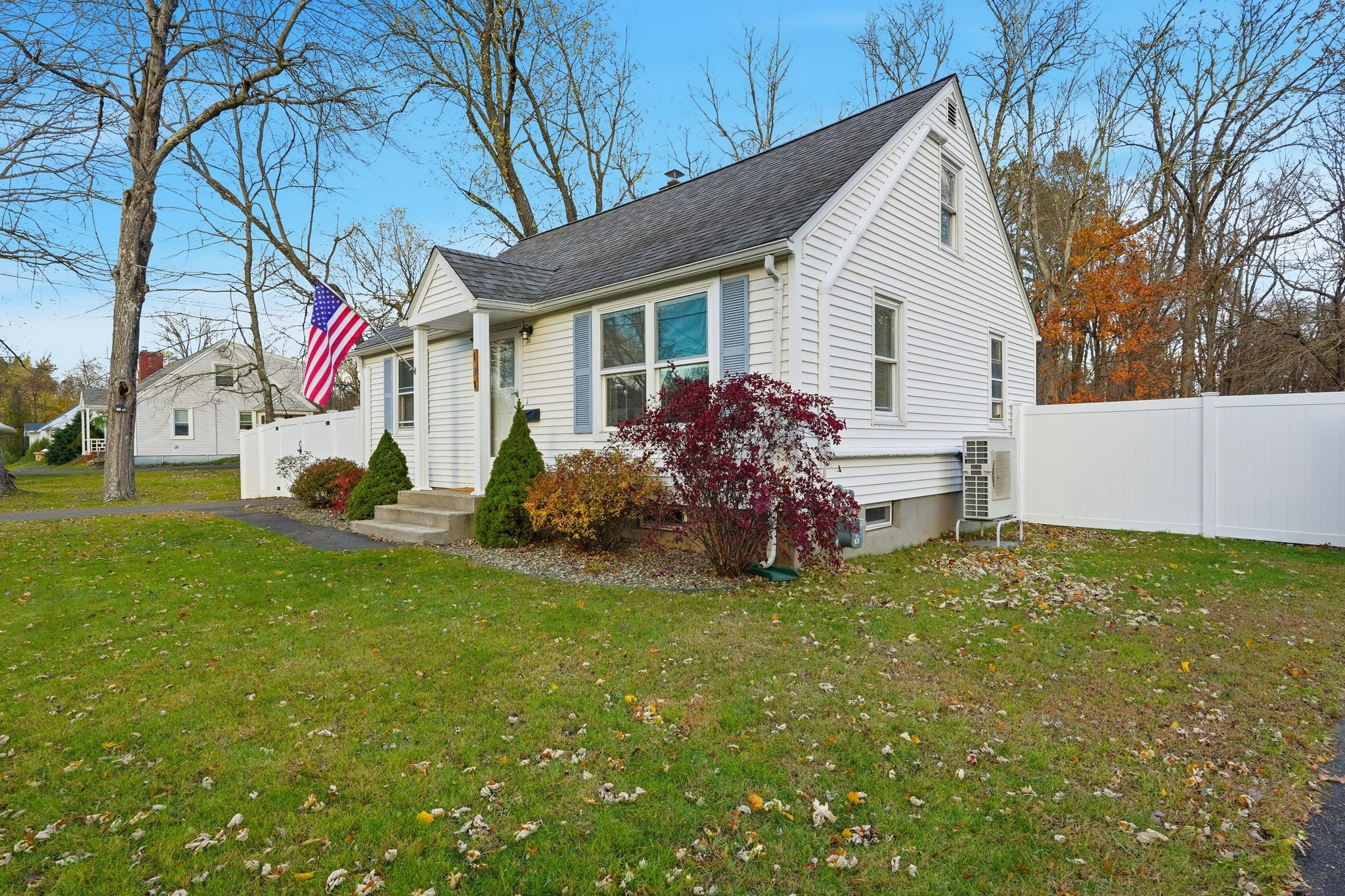 180 Wolcott Ave, West Springfield, MA 01089 - Image 4