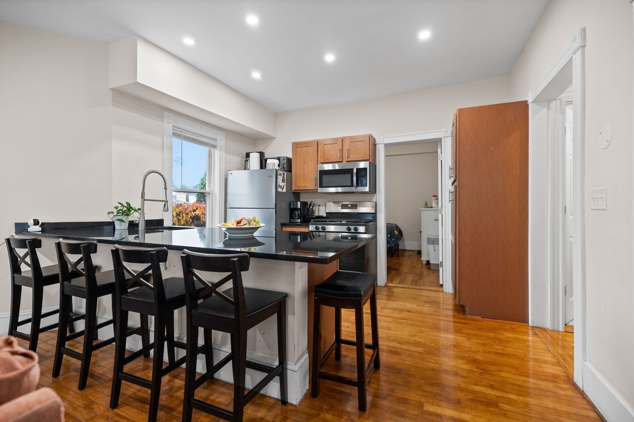 33 Clinton St, Framingham, MA 01702 - Image 2