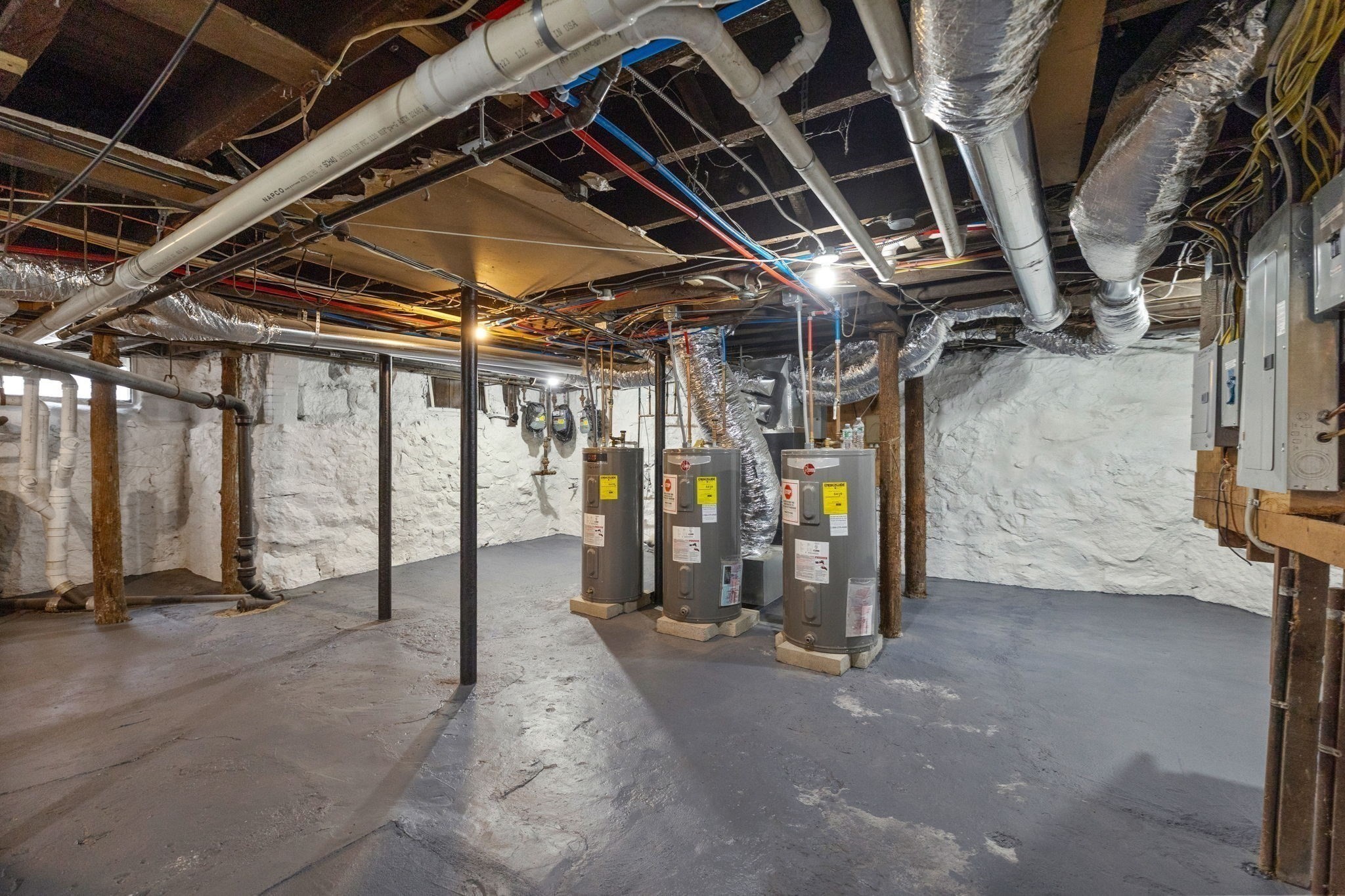 33 Clinton St, Framingham, MA 01702 - Image 24