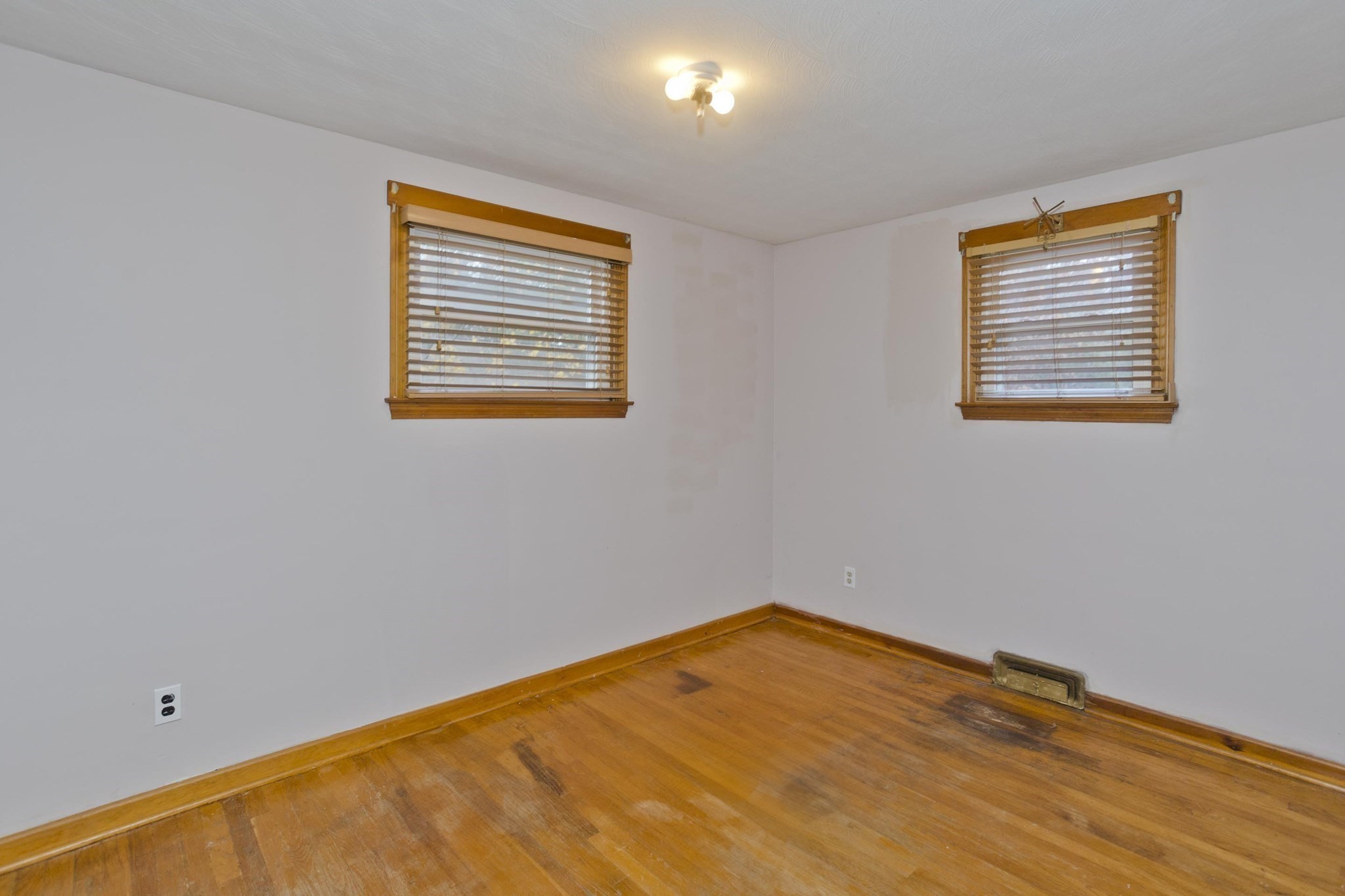 27 Regal Street, Springfield, MA 01118 - Image 14