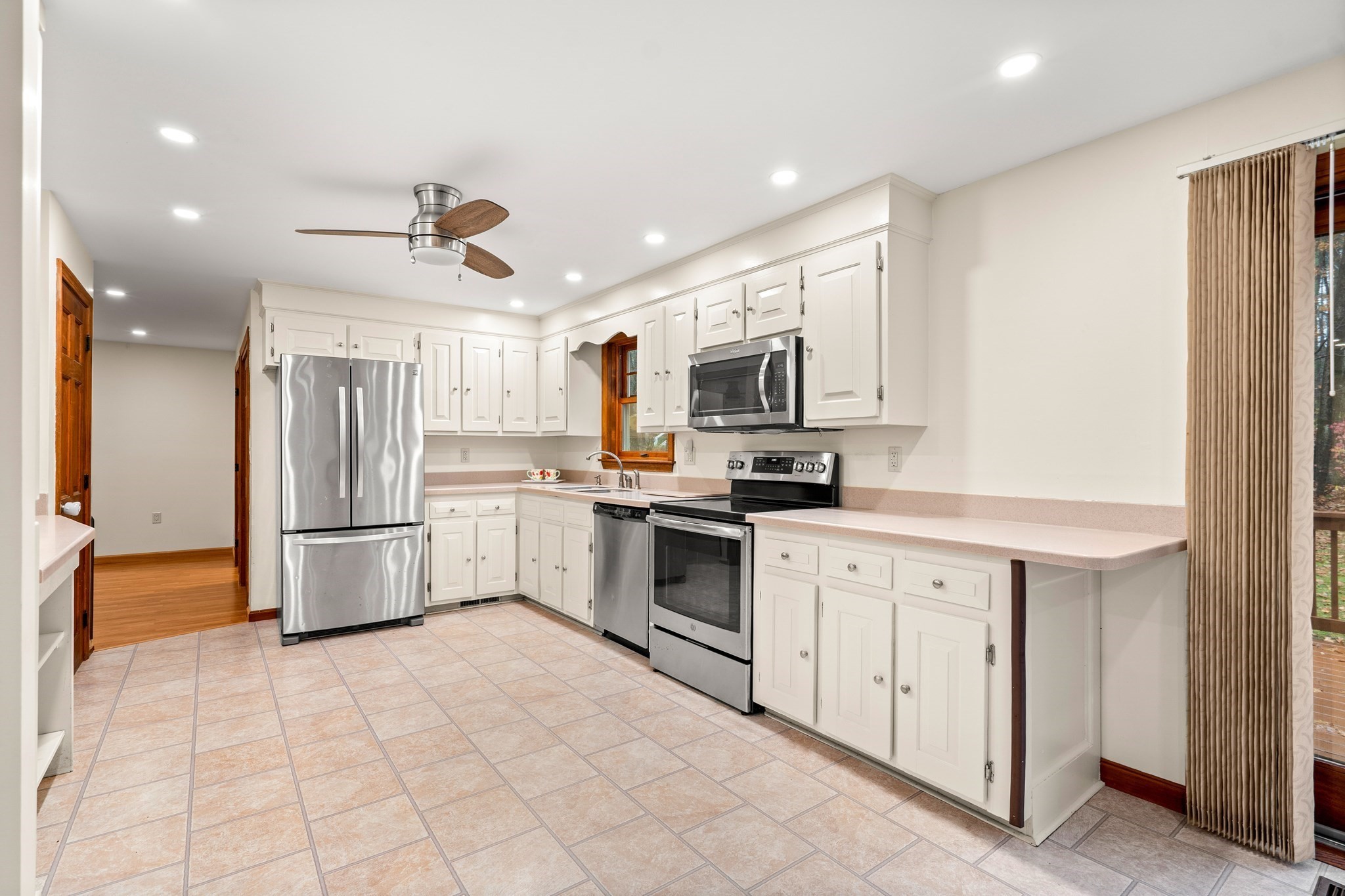 91 Century Way, Dunstable, MA 01827 - Image 4