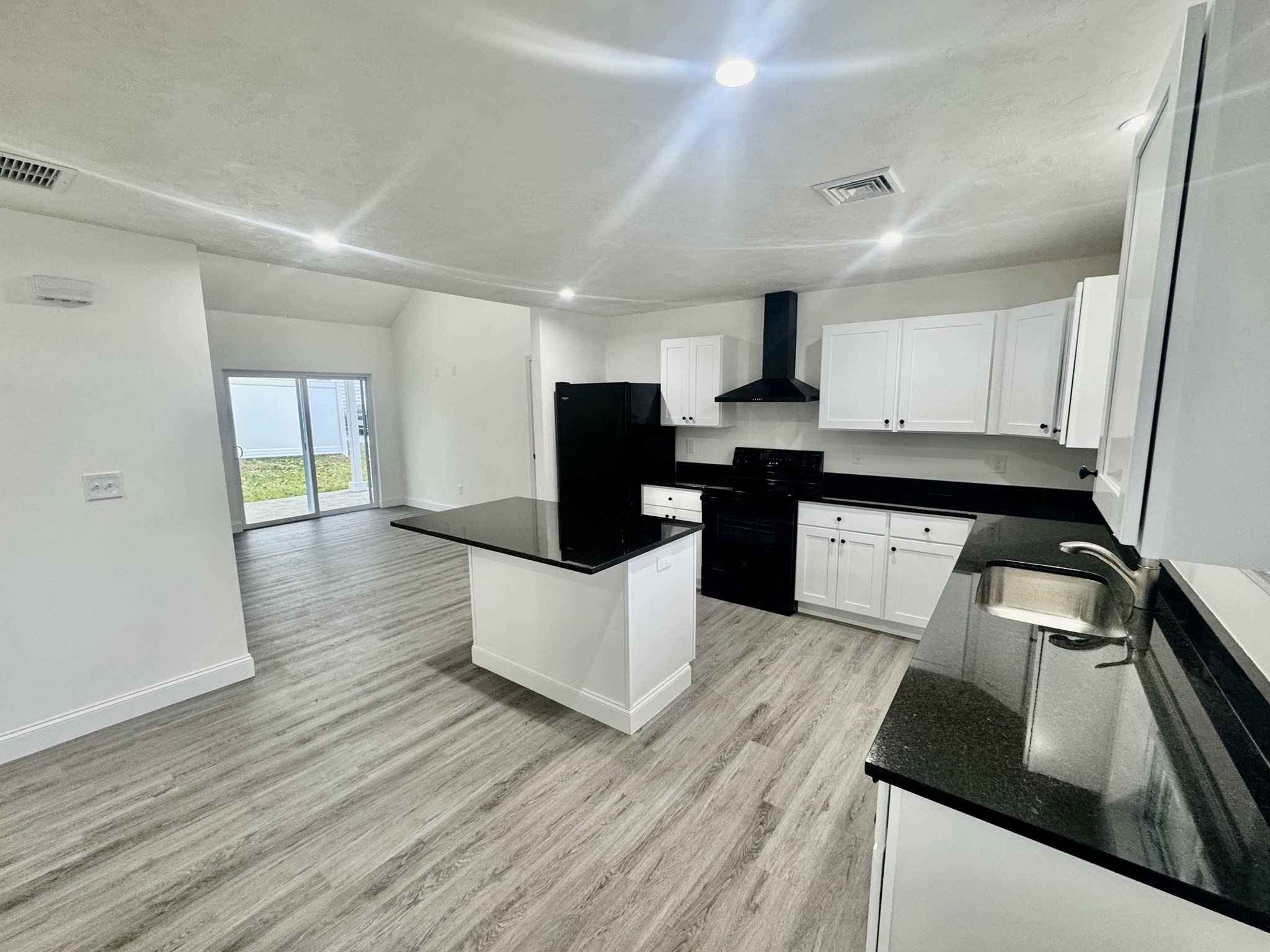 109 Navy Yard Rd, Dracut, MA 01826 - Image 3