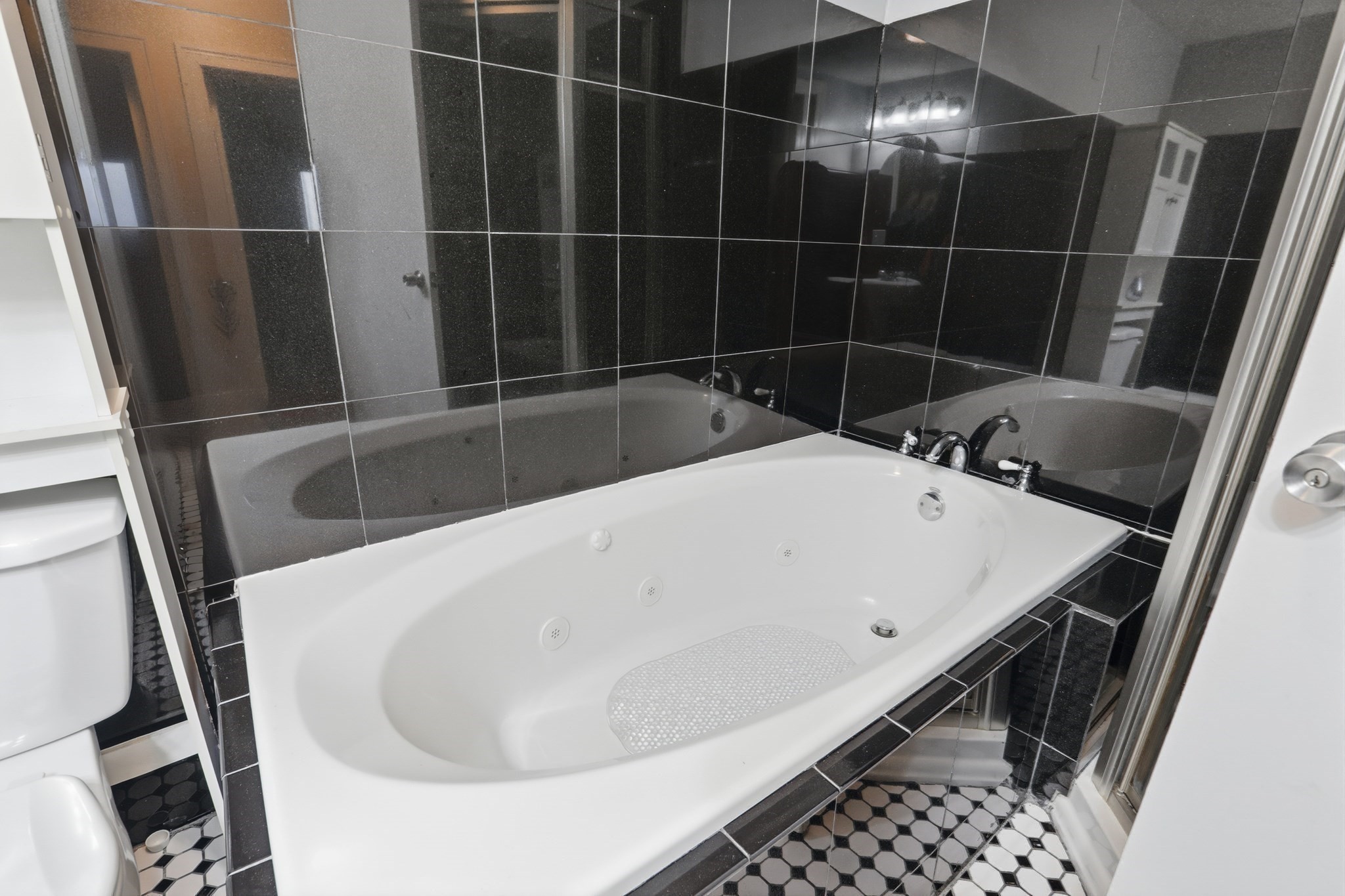 77 Bennington Street Unit 406, Revere, MA 02151 - Image 12