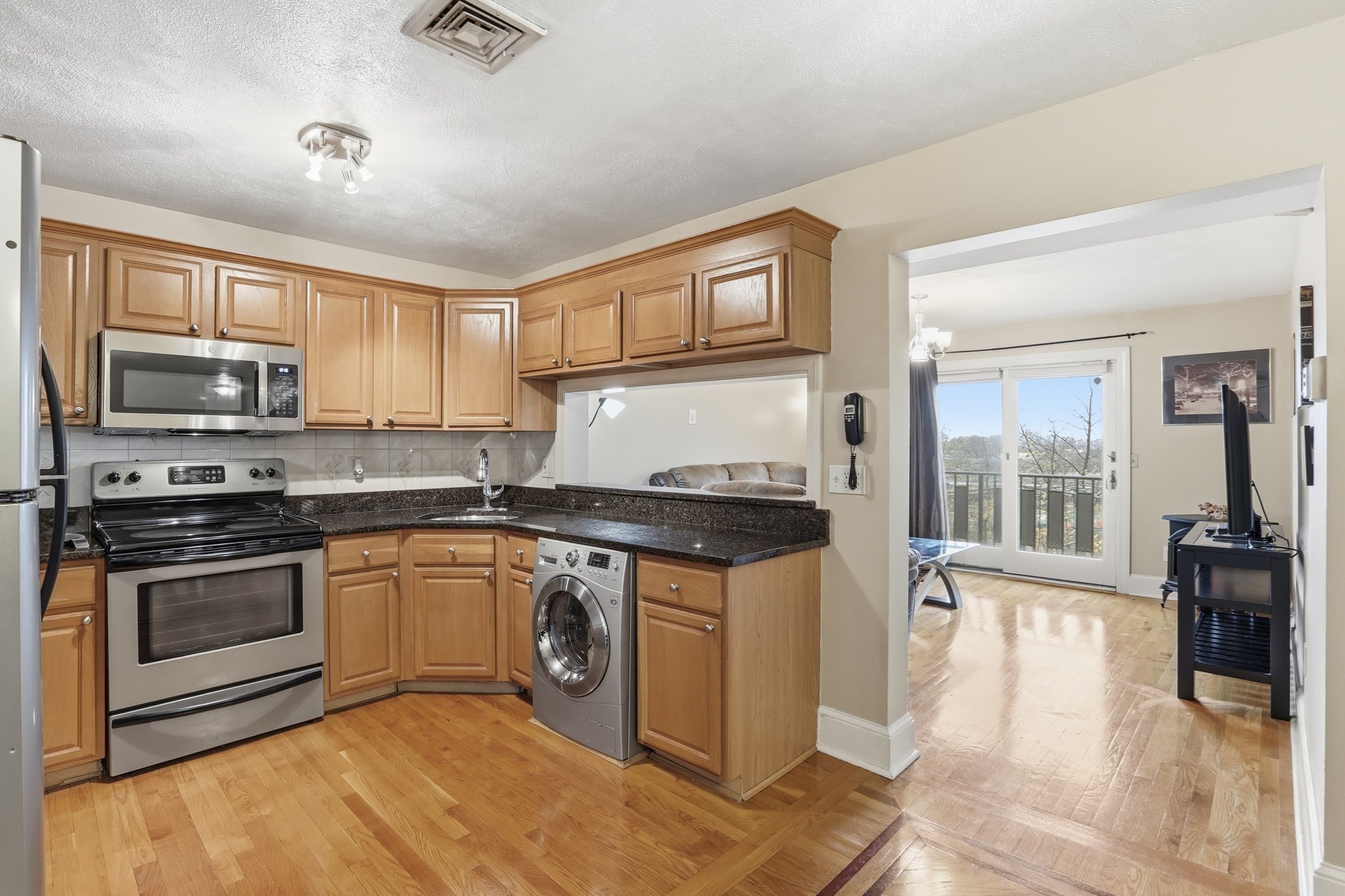 77 Bennington Street Unit 406, Revere, MA 02151 - Image 3