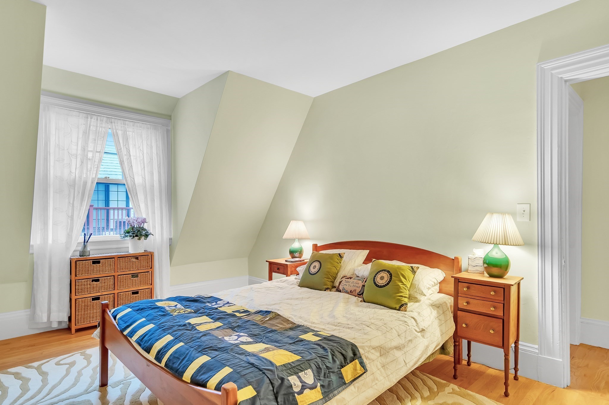 86 Avon Hill St, Cambridge, MA 02140 - Image 13