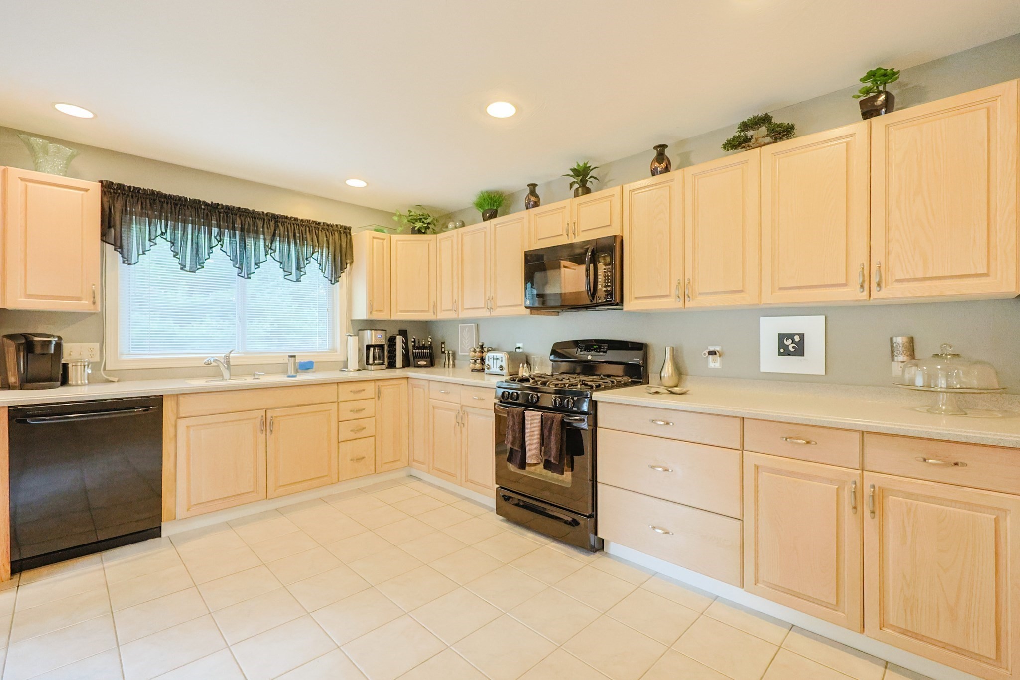 45 Half Crown Cir Unit 45, Ashland, MA 01721 - Image 15