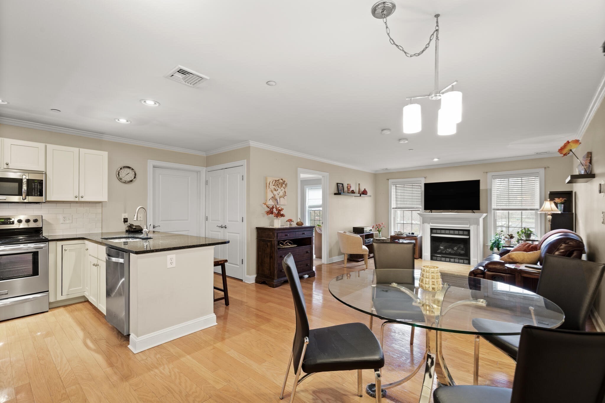 8 Crowninshield St Unit 111, Peabody, MA 01960 - Image 11