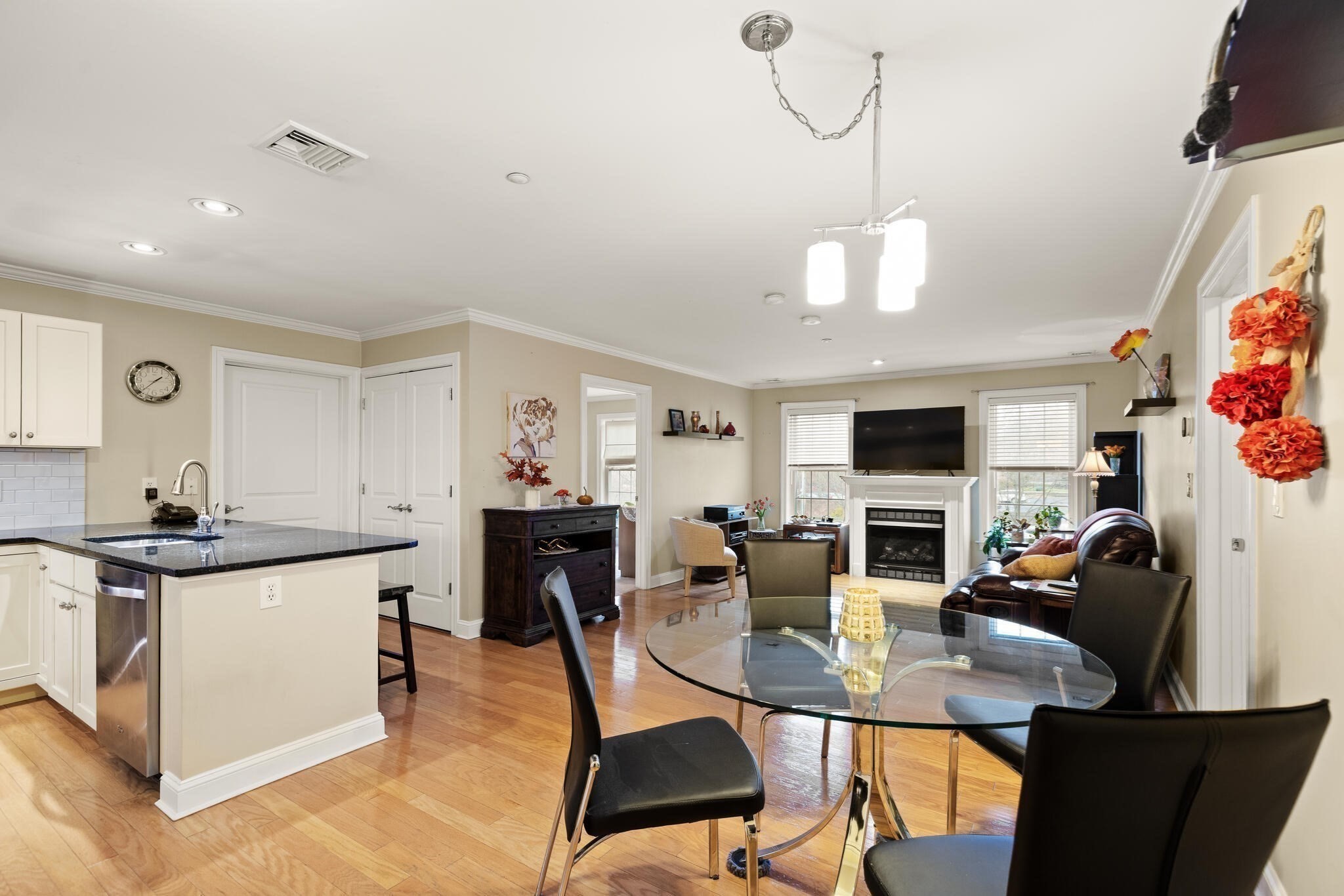 8 Crowninshield St Unit 111, Peabody, MA 01960 - Image 6