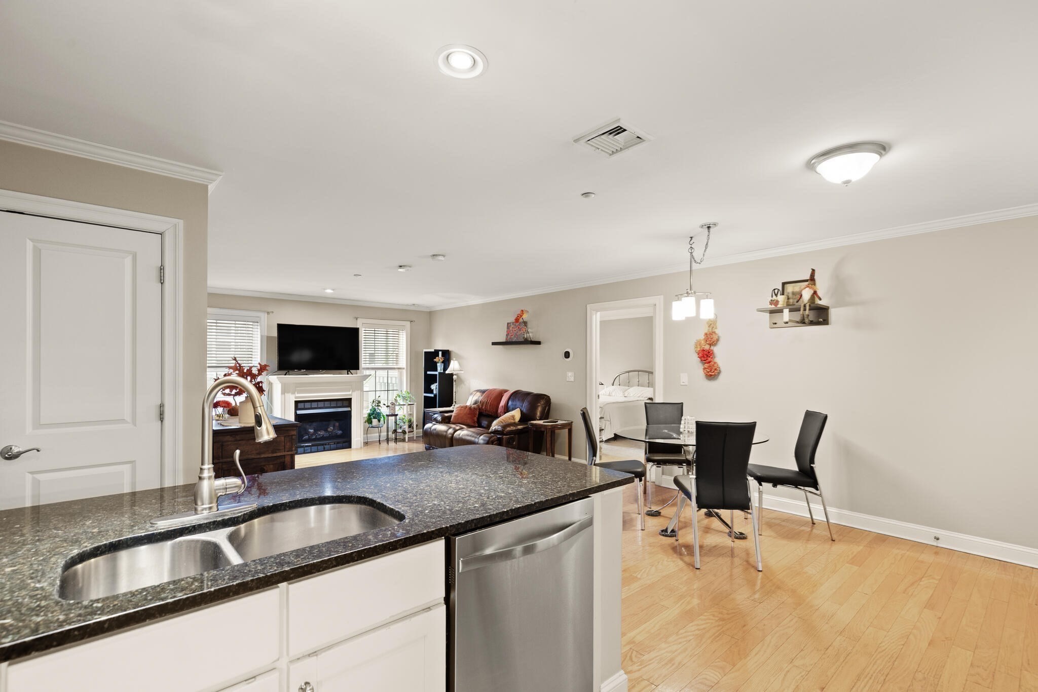 8 Crowninshield St Unit 111, Peabody, MA 01960 - Image 7