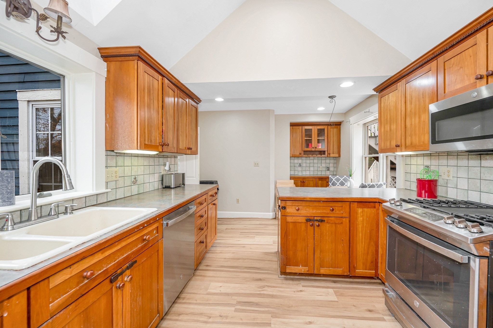 856 Main Street, Reading, MA 01867 - Image 12