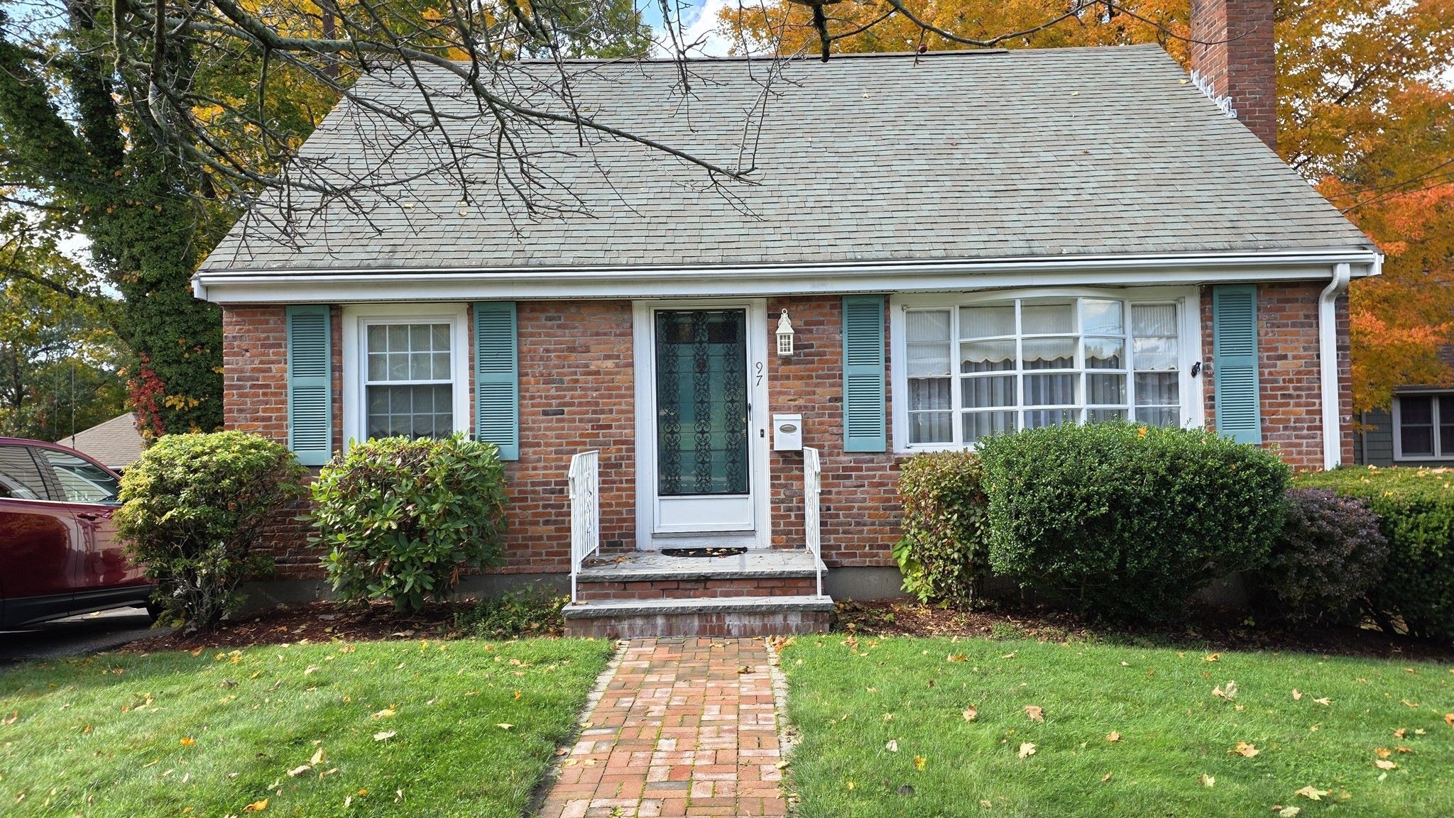 97 Liberty St, Braintree, MA 02184