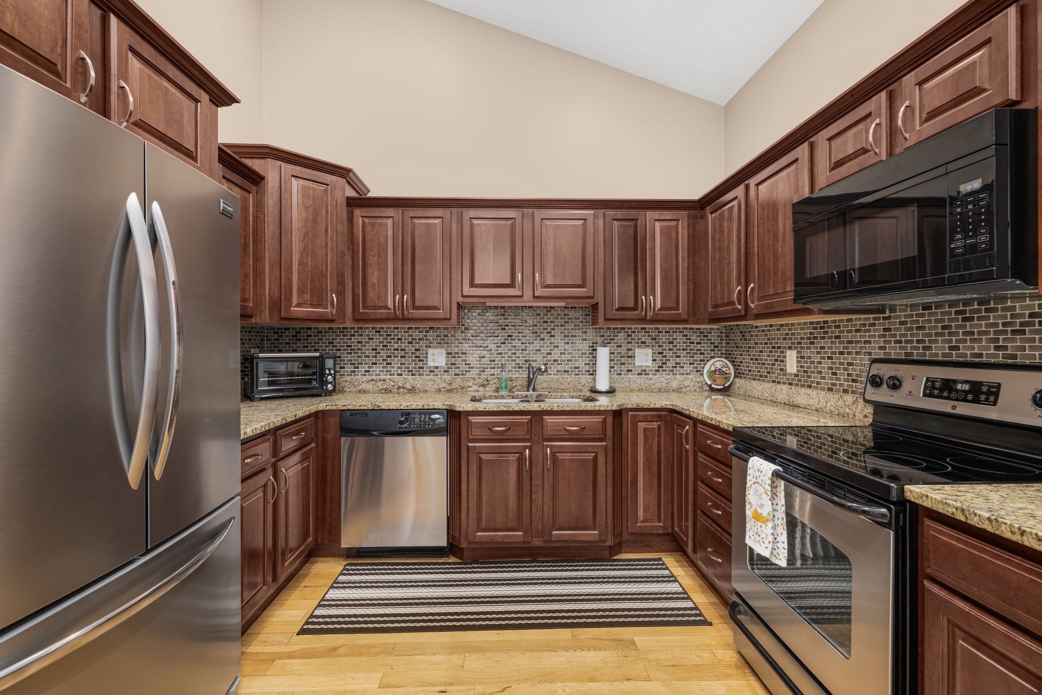 145 Smithfield Road Unit B, North Providence, RI 02904 - Image 12