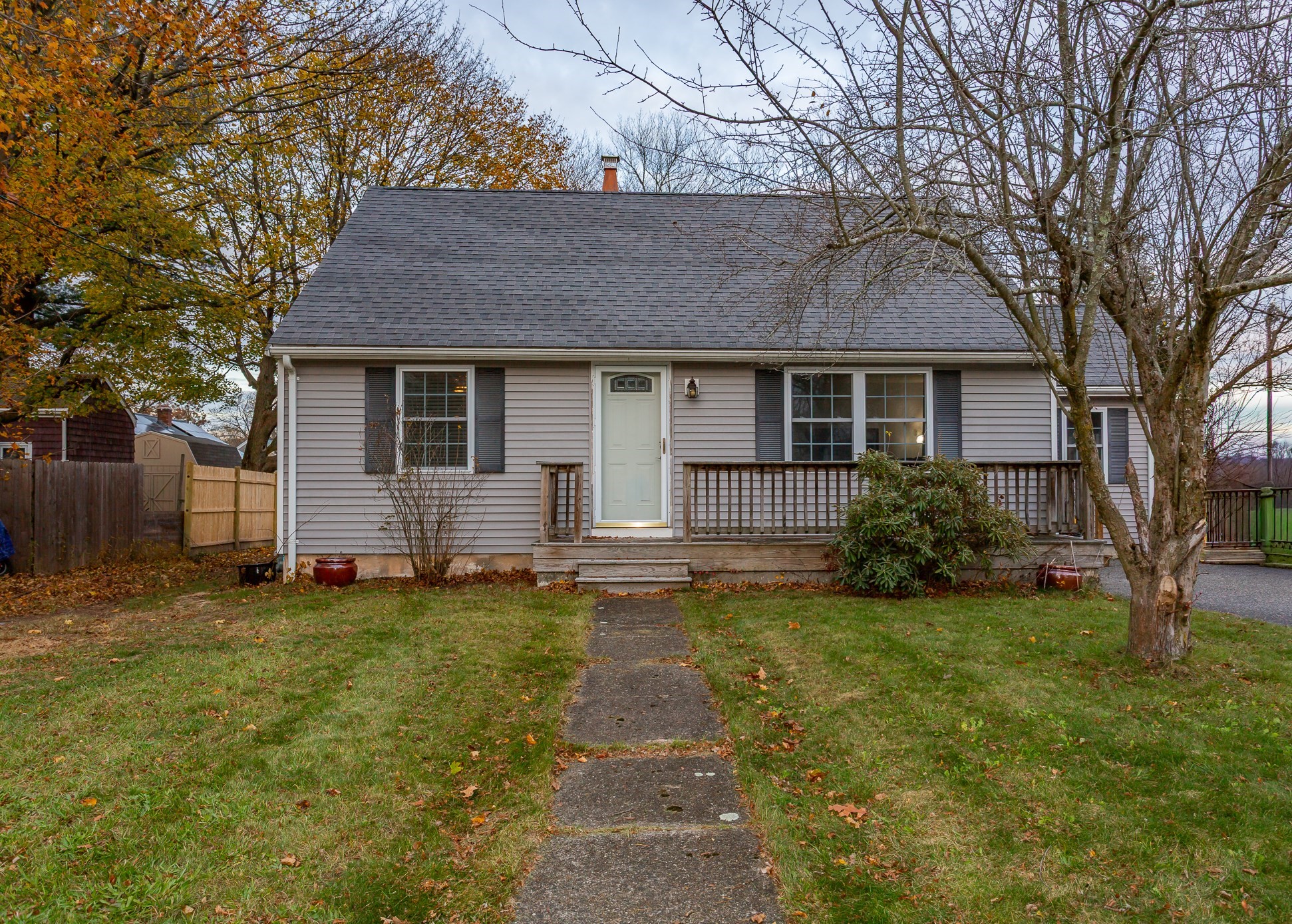 2 Gardner Ave, Attleboro, MA 02703