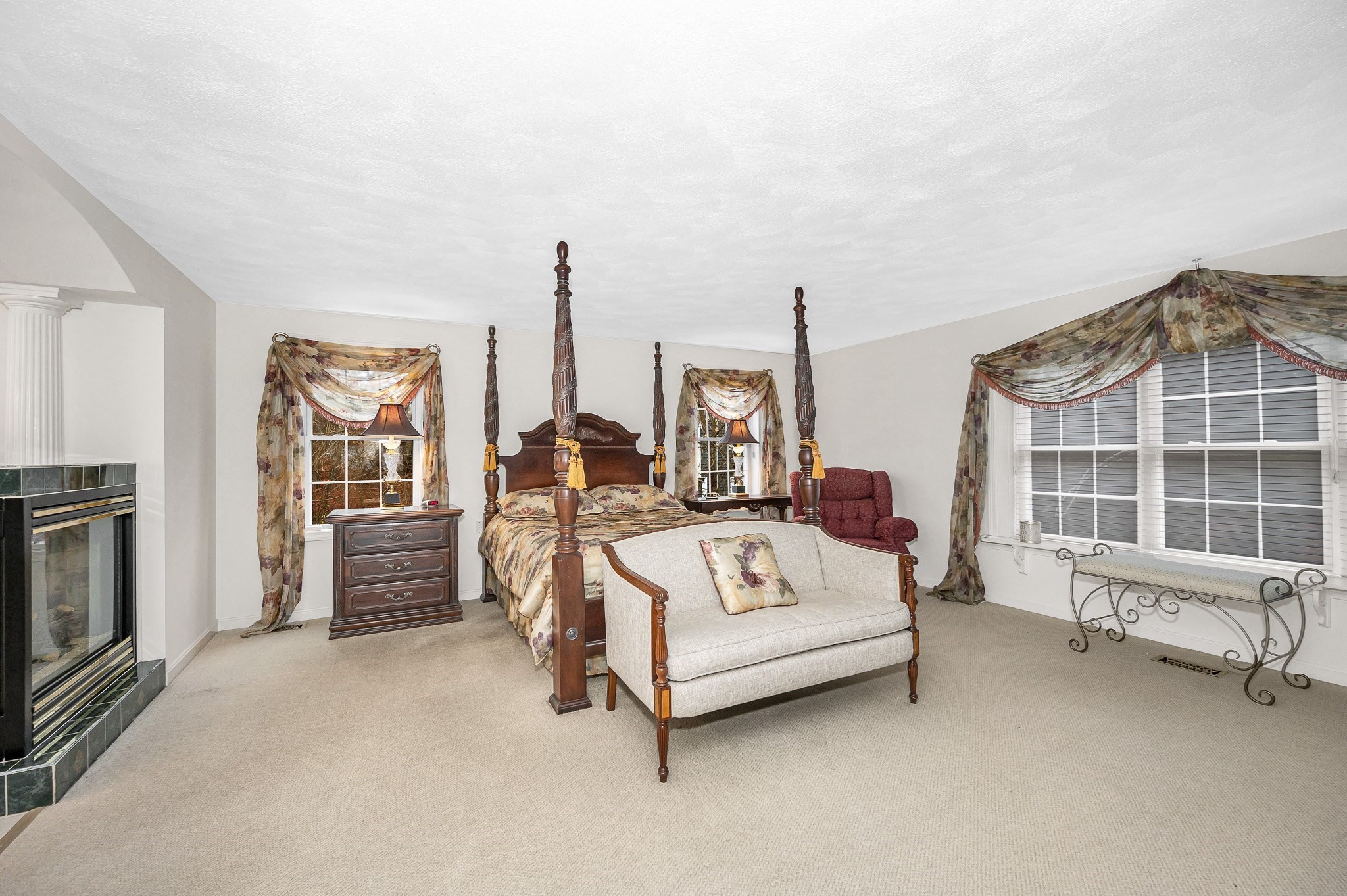 454 Dunstable Road, Tyngsborough, MA 01879 - Image 18