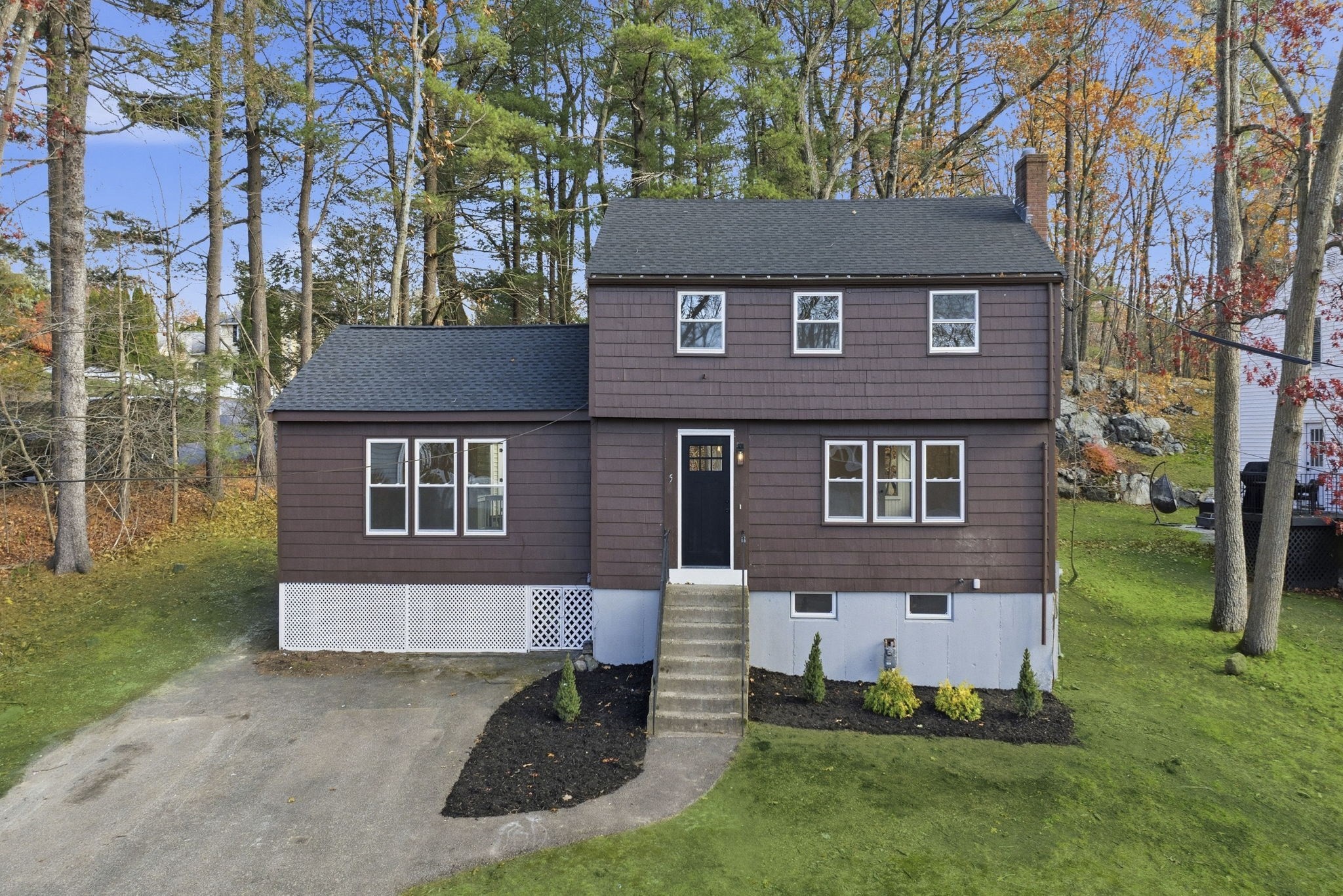 5 Shady Lane Dr, Burlington, MA 01803