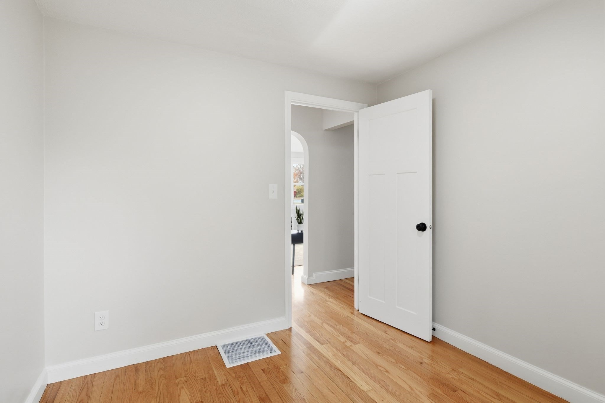 61 Clarence St, West Springfield, MA 01089 - Image 20