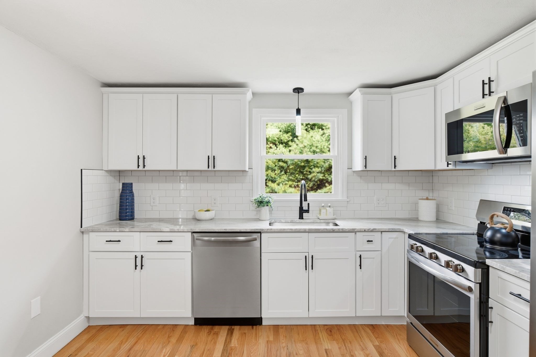 61 Clarence St, West Springfield, MA 01089 - Image 7