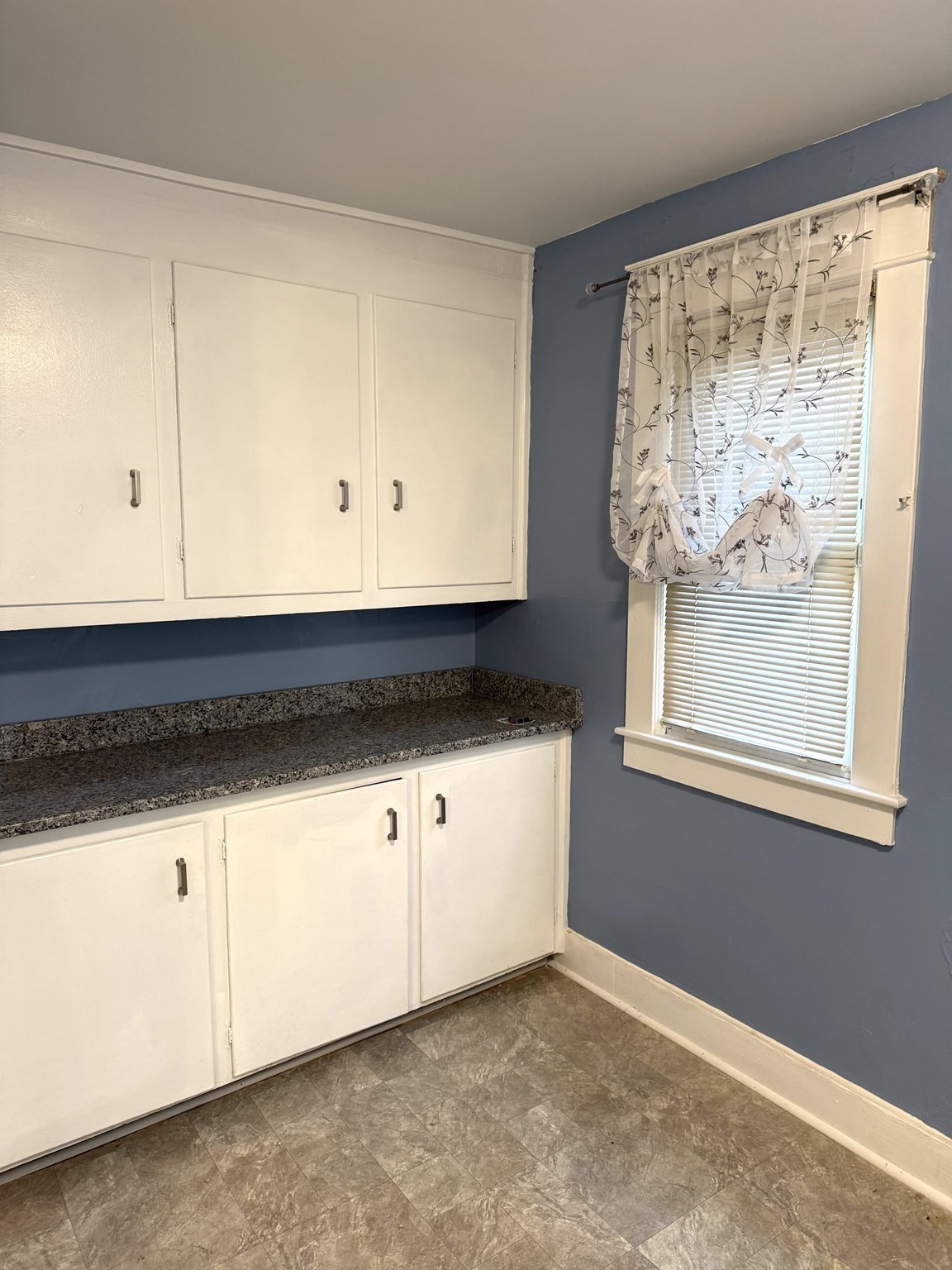 21 Westford Cir, Springfield, MA 01119 - Image 3