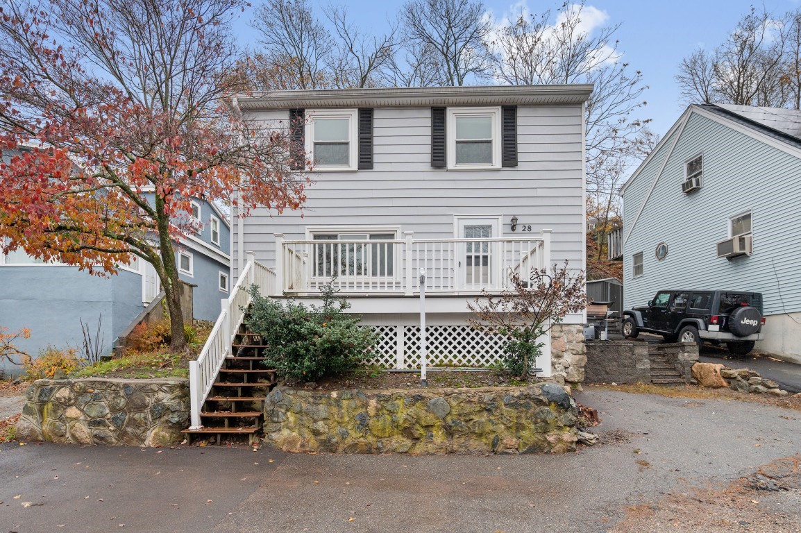 28 Hillcrest St, Waltham, MA 02451