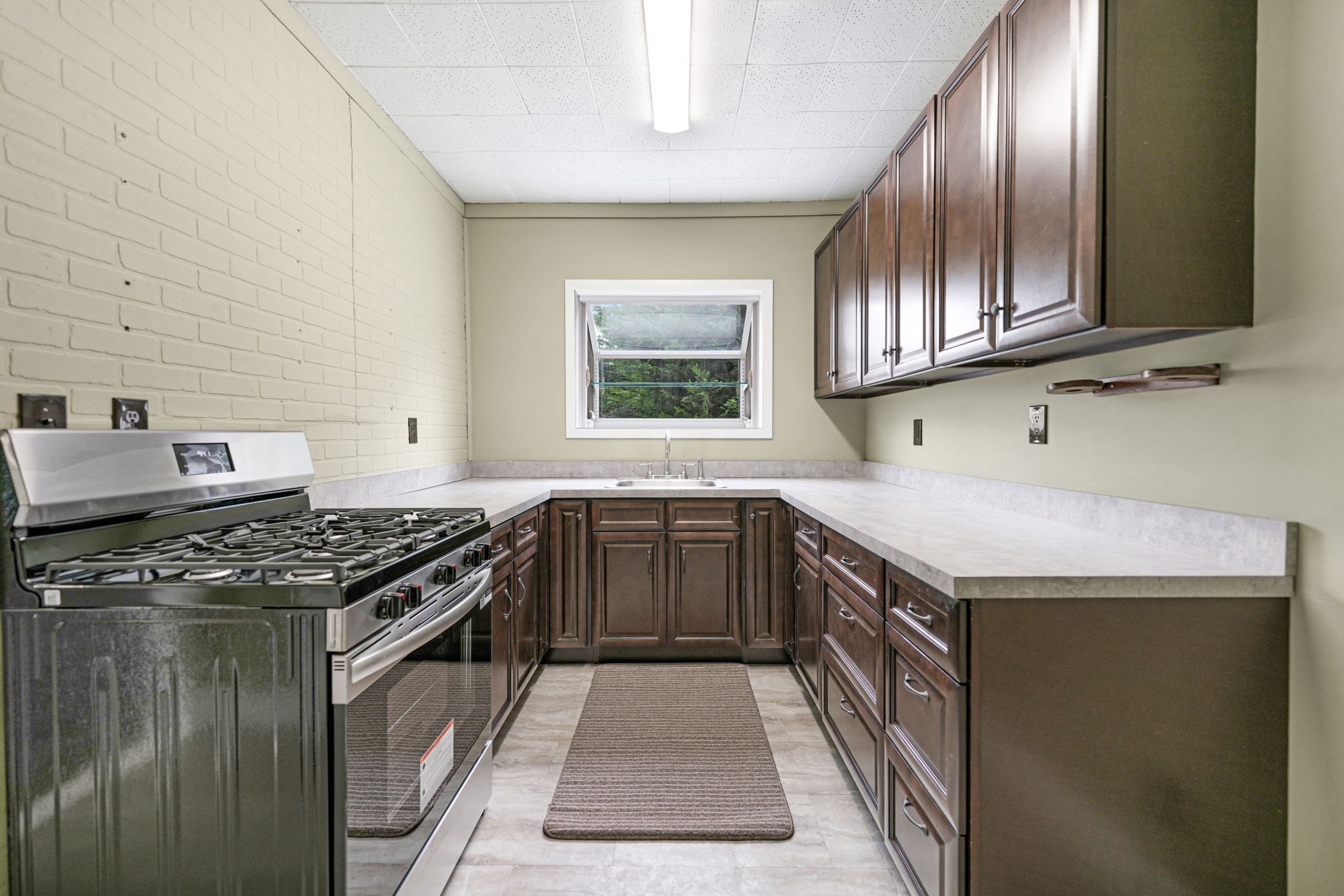 23 Lexington St, Fall River, MA 02723 - Image 4