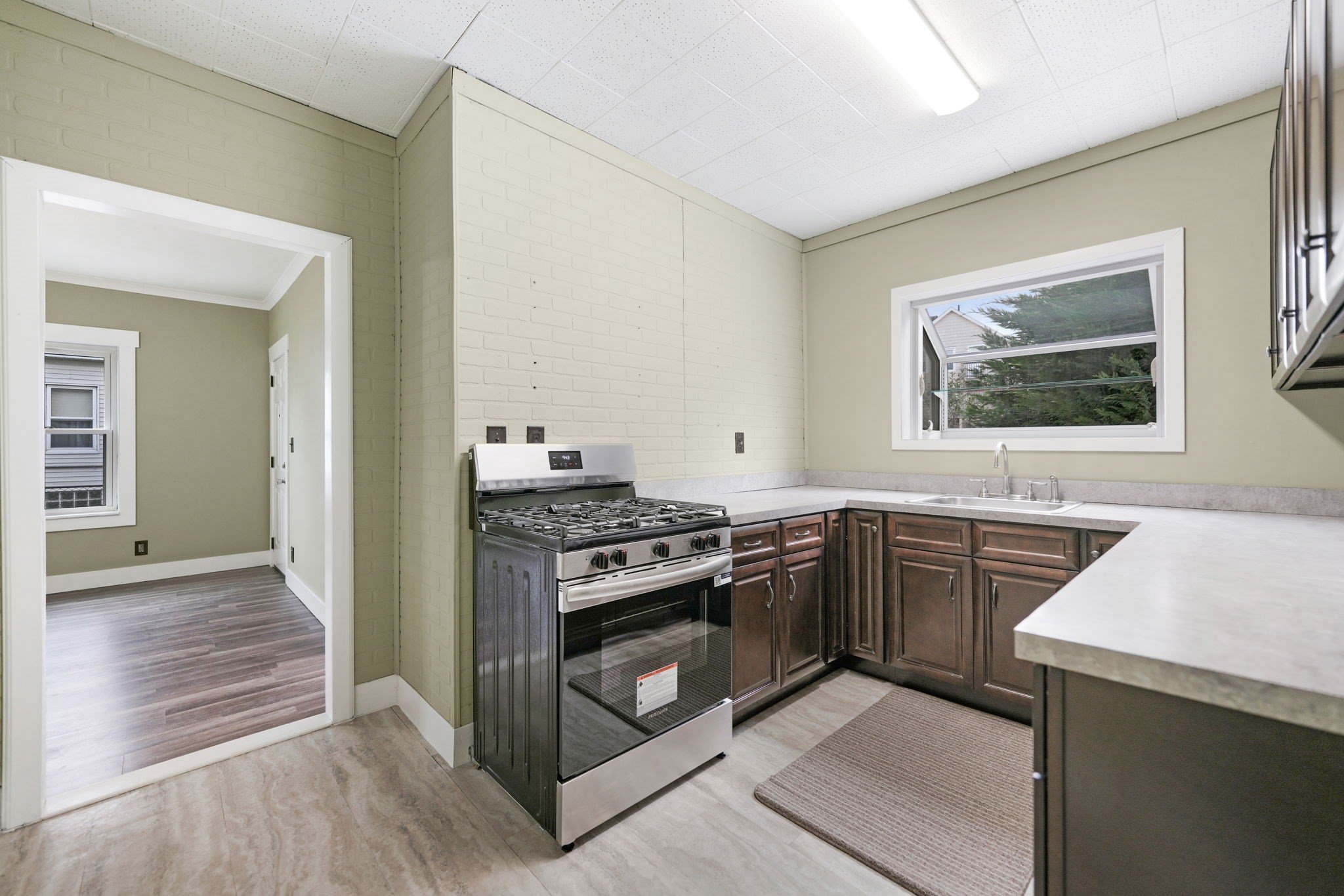 23 Lexington St, Fall River, MA 02723 - Image 5