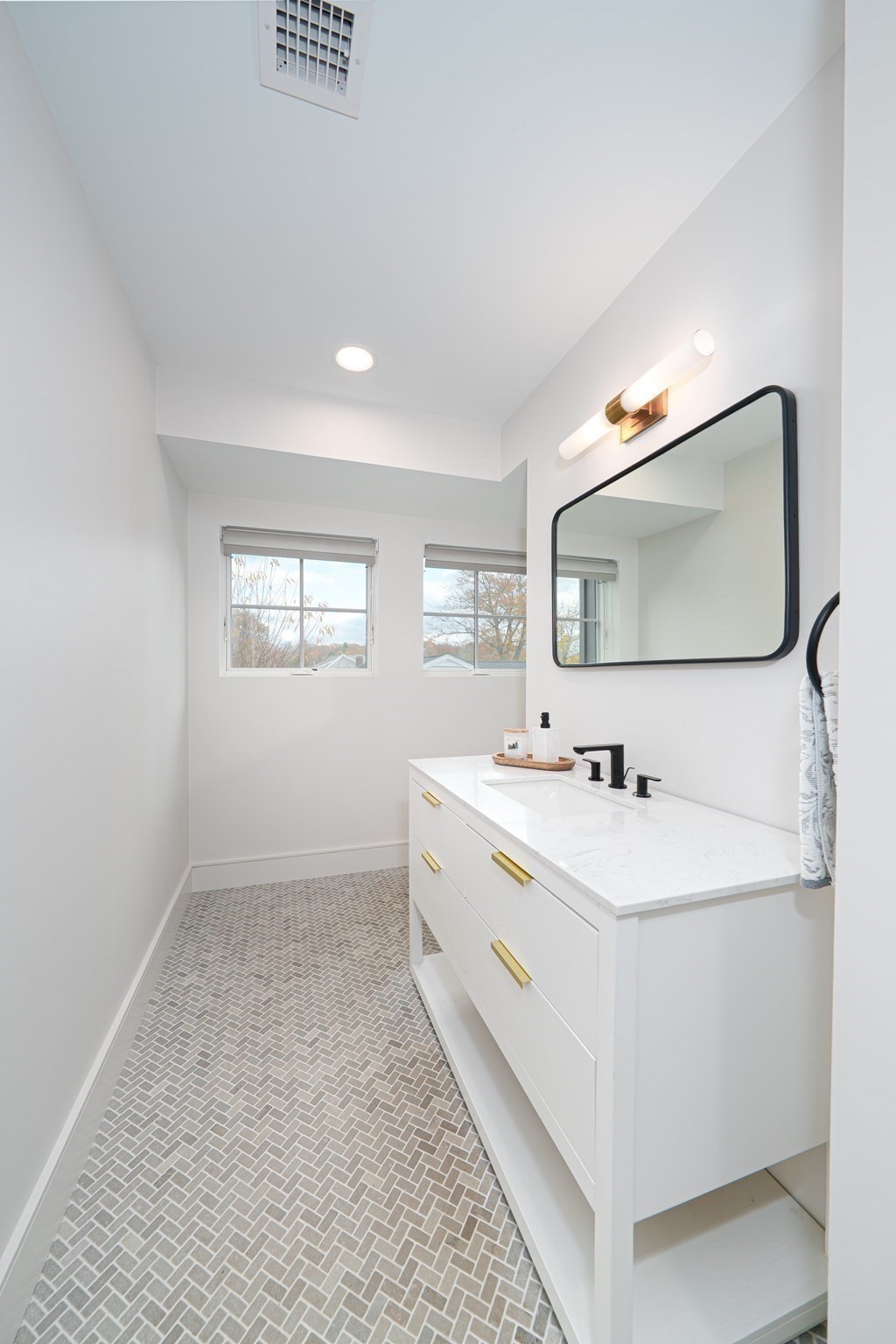 10 Chestnut Pl, Hingham, MA 02043 - Image 18