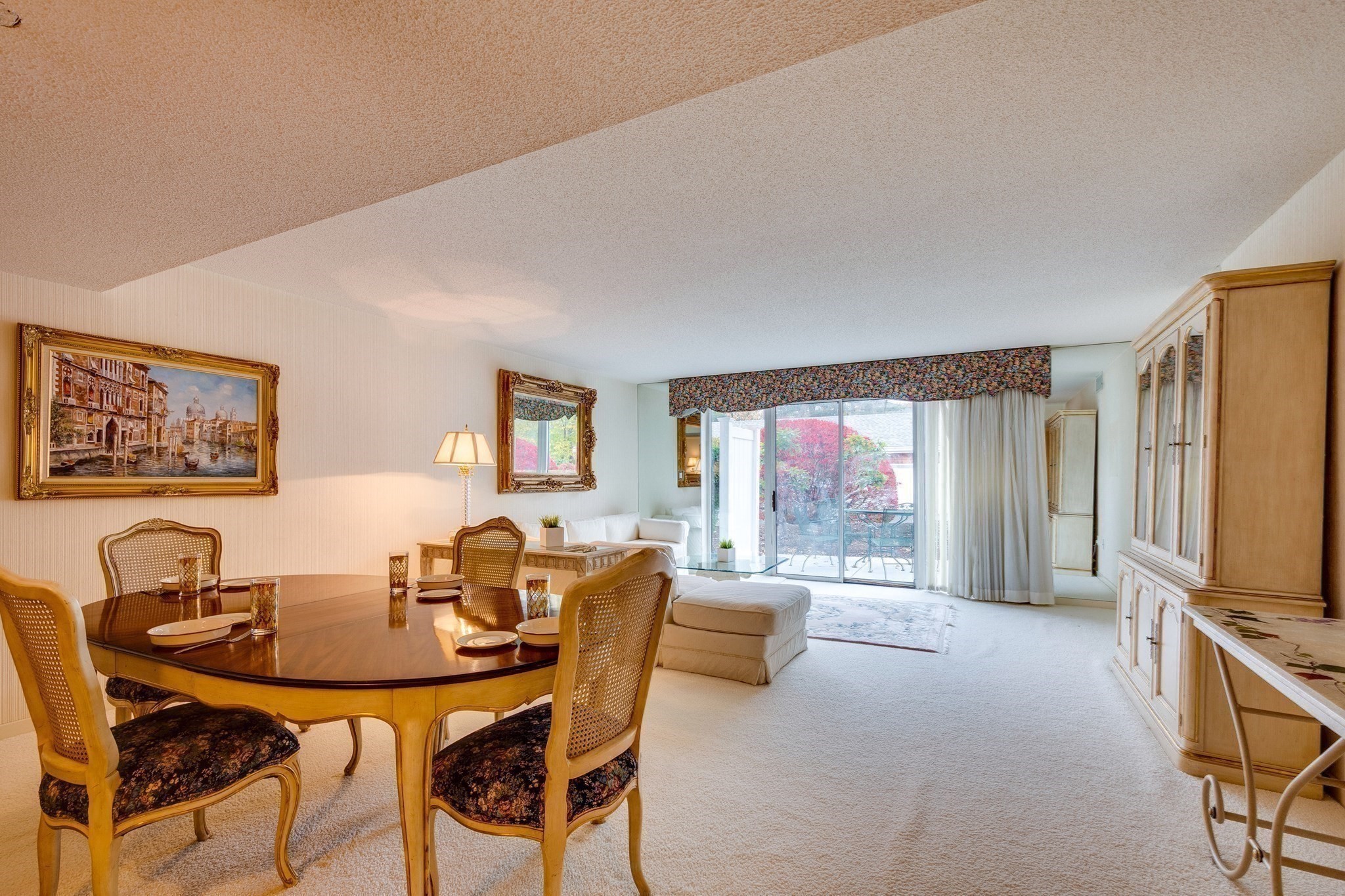 168 Place Ln Unit 168, Woburn, MA 01801