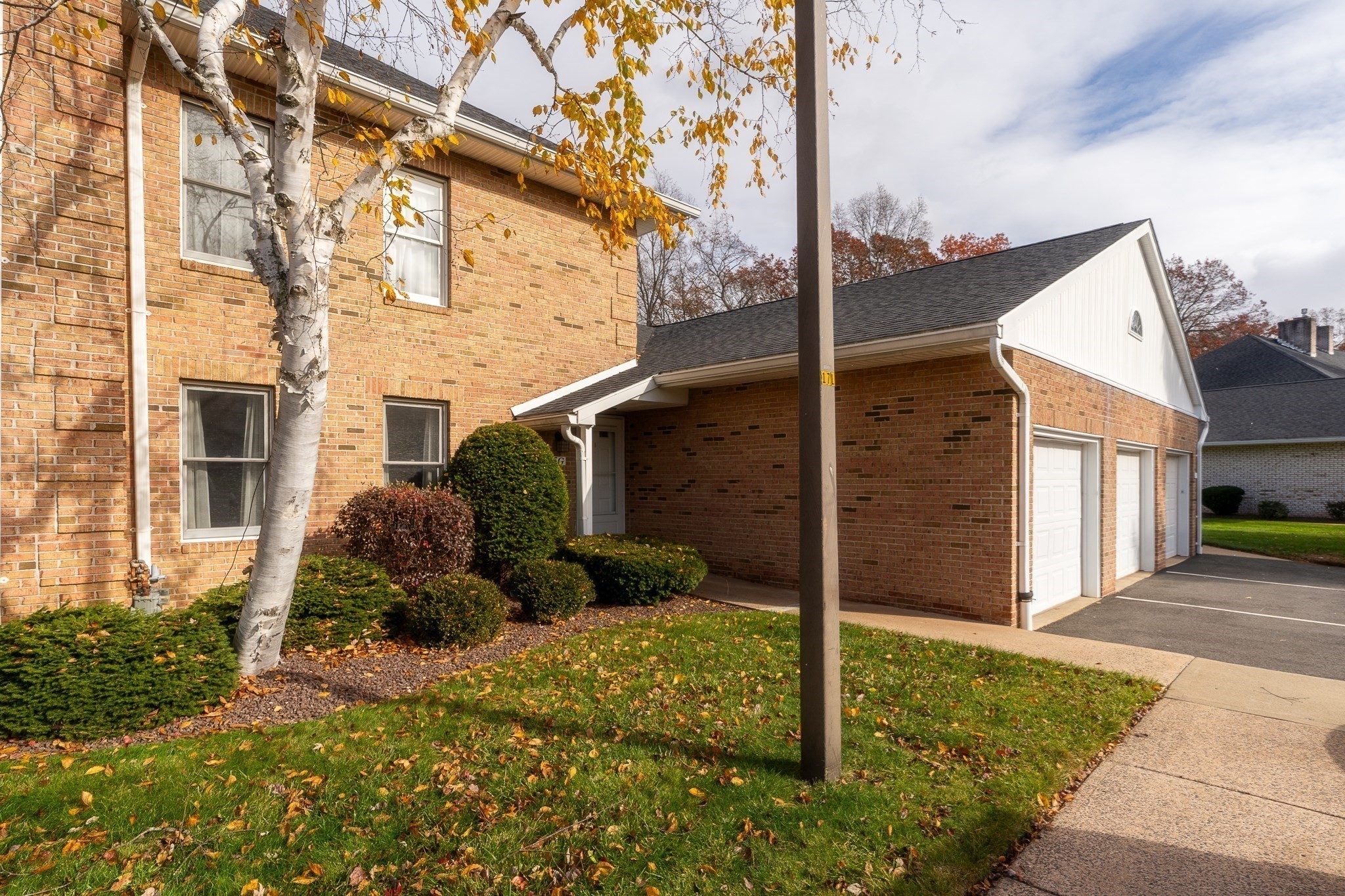 7 Castle Hill Rd Unit G, Agawam, MA 01001 - Image 2