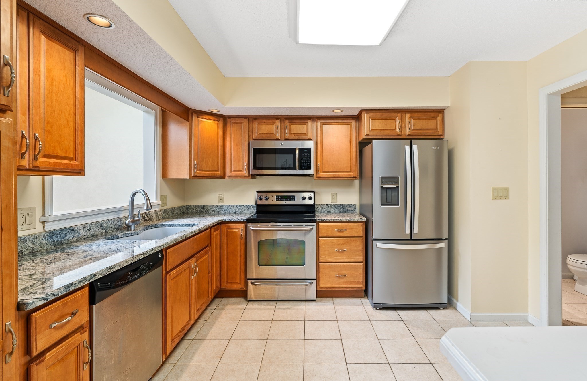 7 Castle Hill Rd Unit G, Agawam, MA 01001 - Image 11