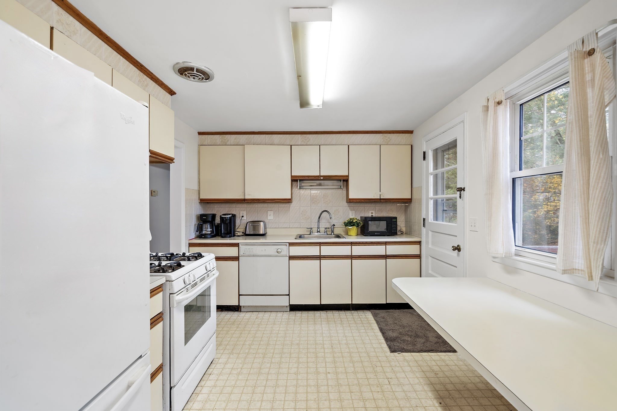 30 Rolling Ln, Sudbury, MA 01776 - Image 8