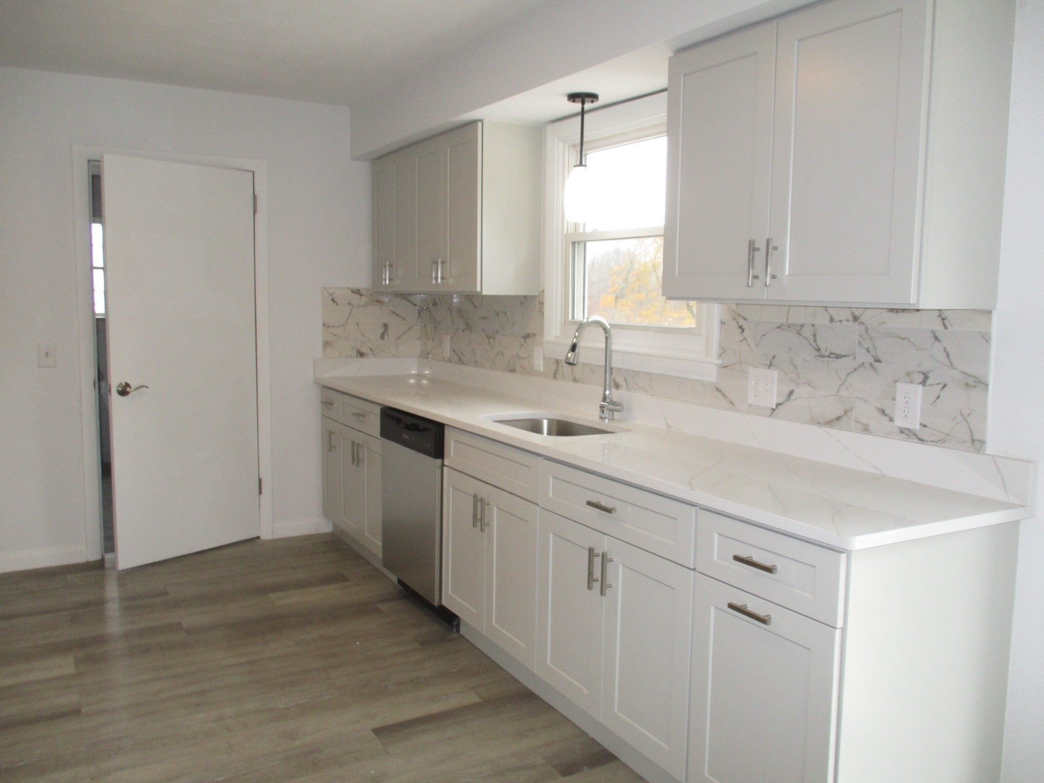 1067 Bark, Swansea, MA 02777 - Image 5